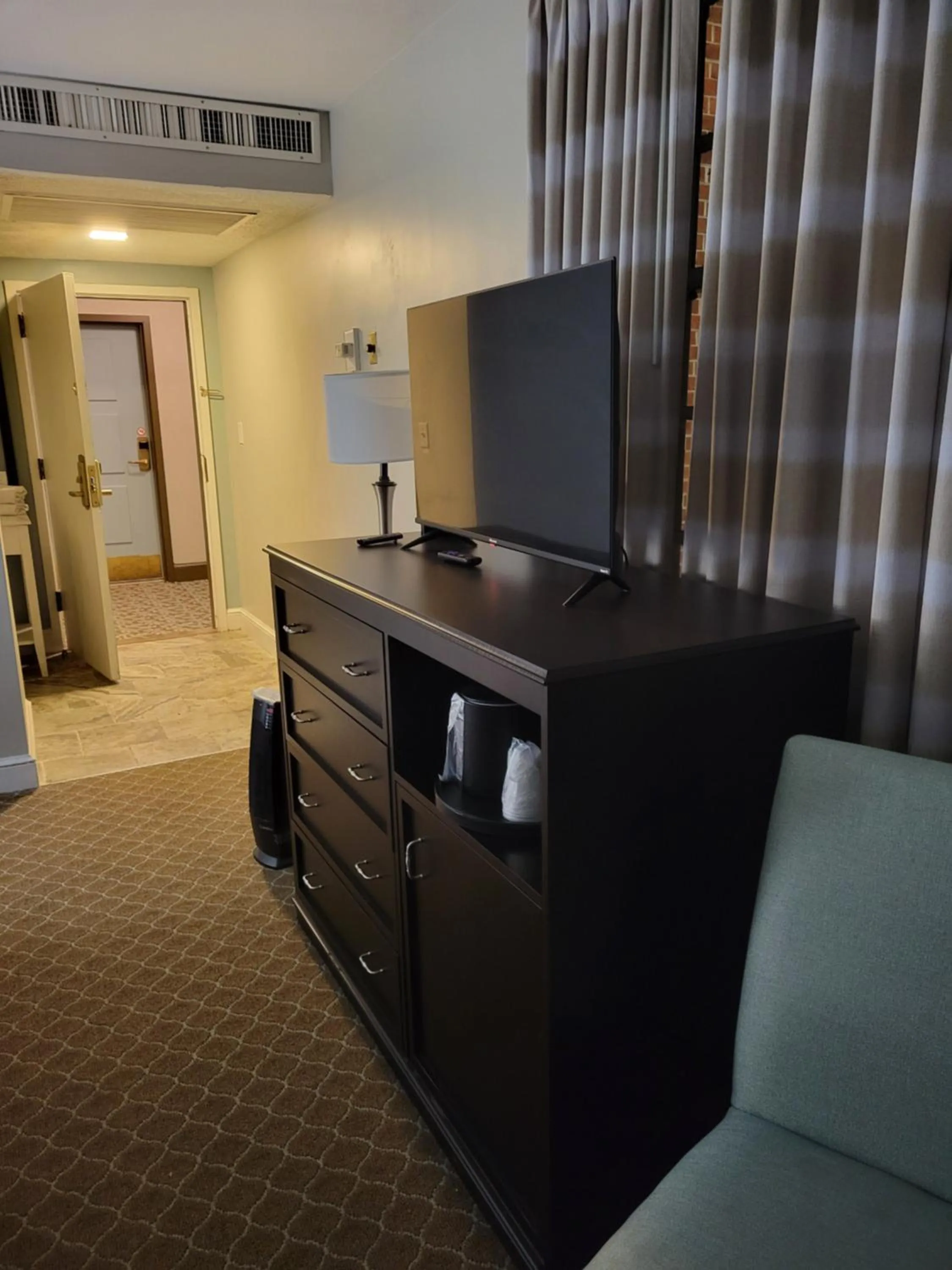 TV and multimedia in Natural Bridge Hotel, Trademark Collection by Wyndham