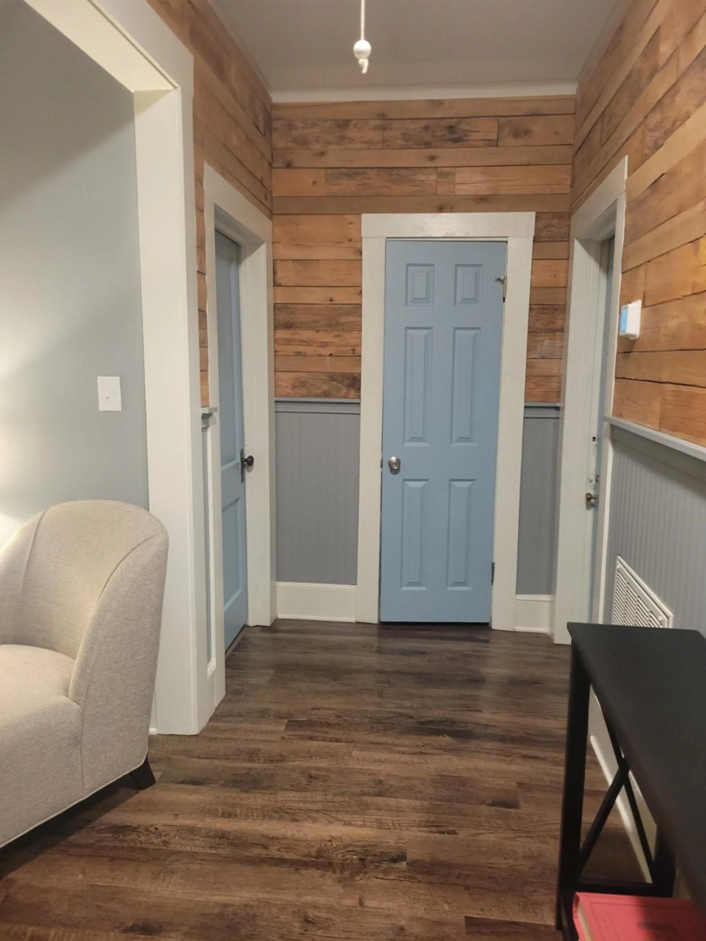 Living room in Natural Bridge Hotel, Trademark Collection by Wyndham