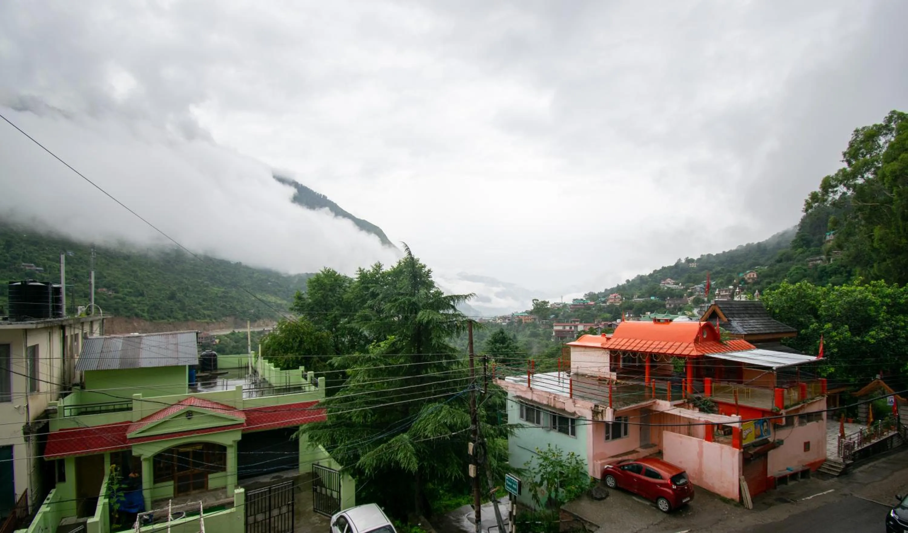 Mountain view in Octave Himalayan Hamlet