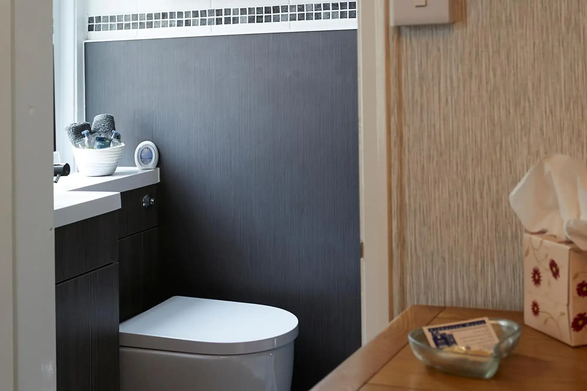 Double Room Ensuite in Ashburton House - B&B Double Room Ensuite in Ashburton House - B&B