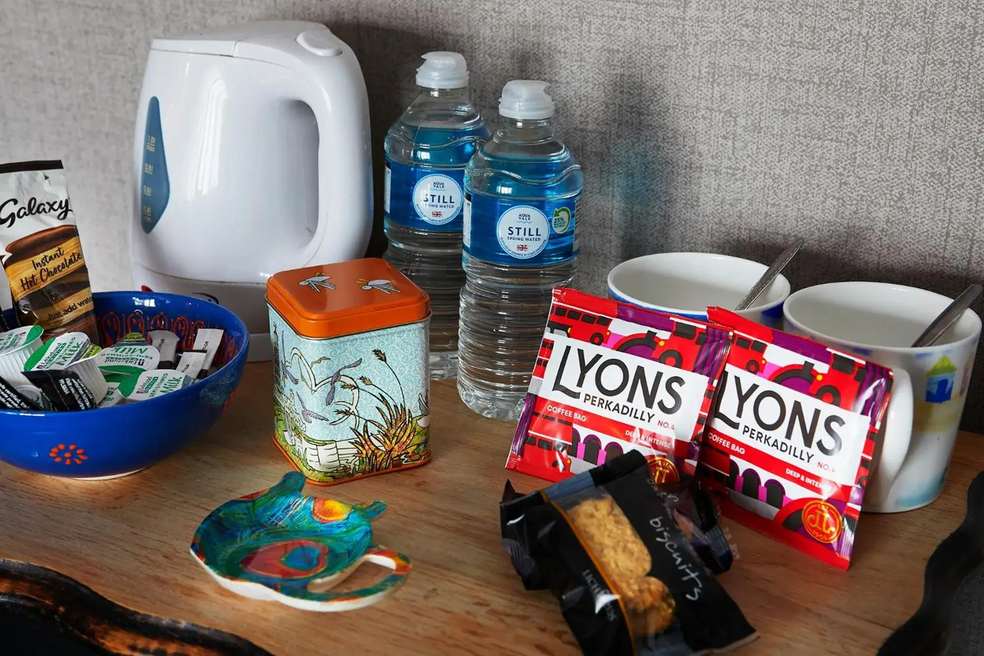 Four-Poster Ground Floor Room Ensuite in Ashburton House - B&B Four-Poster Ground Floor Room Ensuite in Ashburton House - B&B