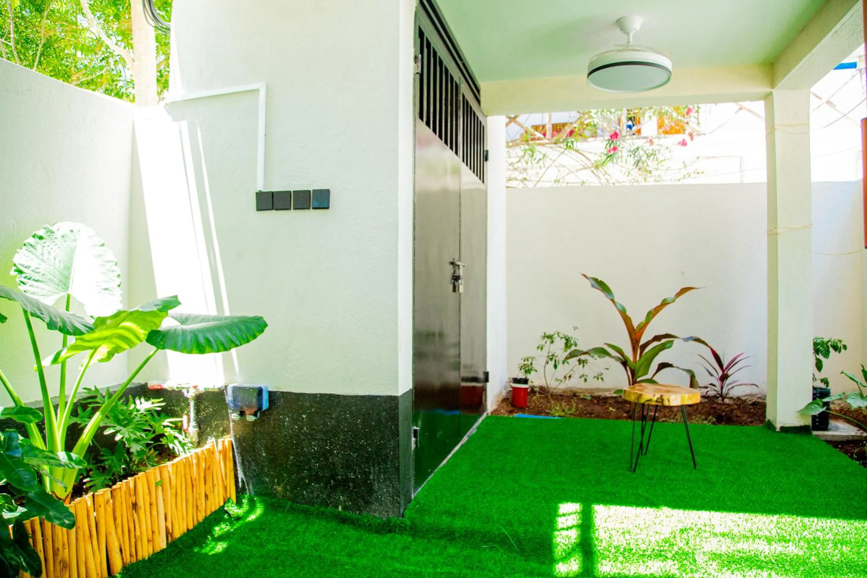 Garden in Pamoja Beach Stays Hotel in Jambiani