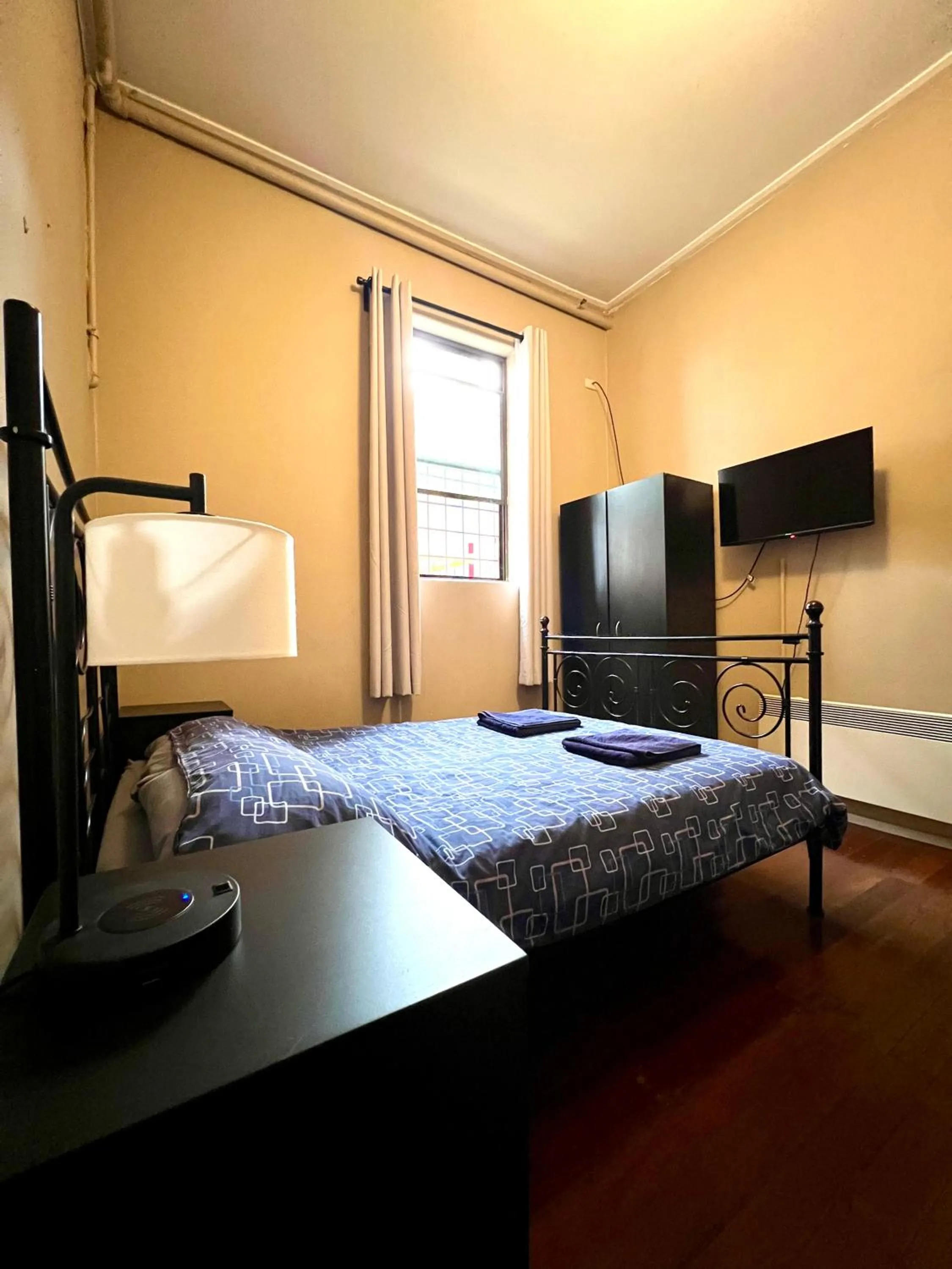 Bedroom, Bed in Newtown Backpackers