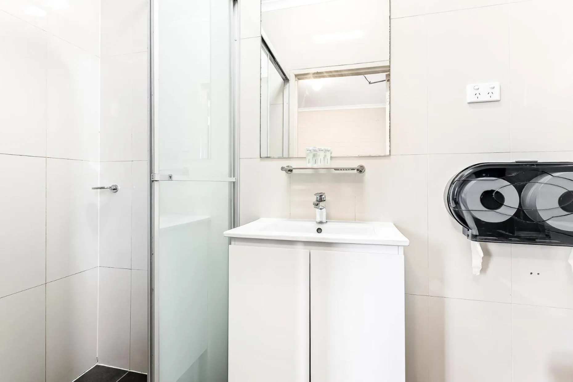 Bathroom in Newtown Backpackers