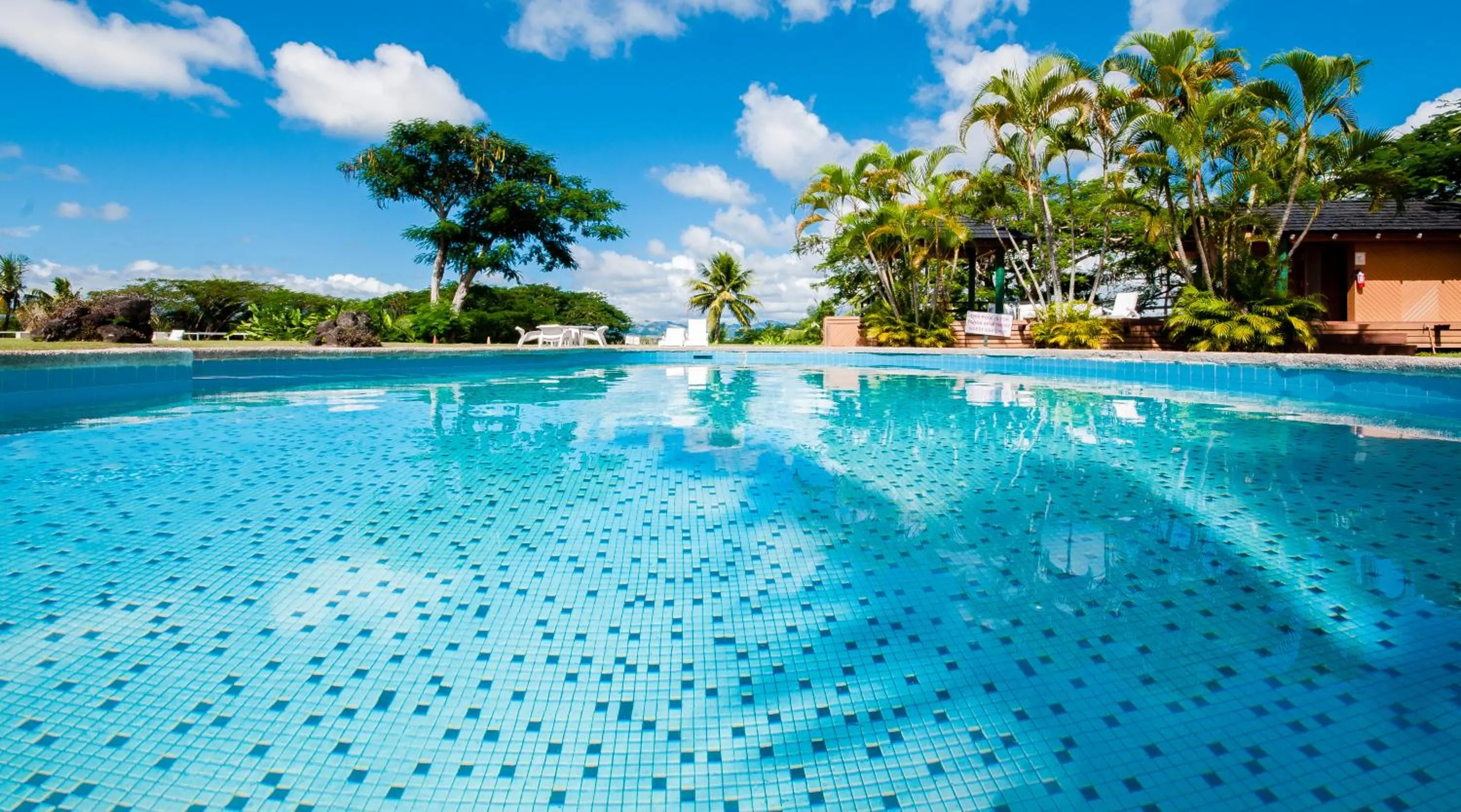 Swimming pool in Tanoa Apartments