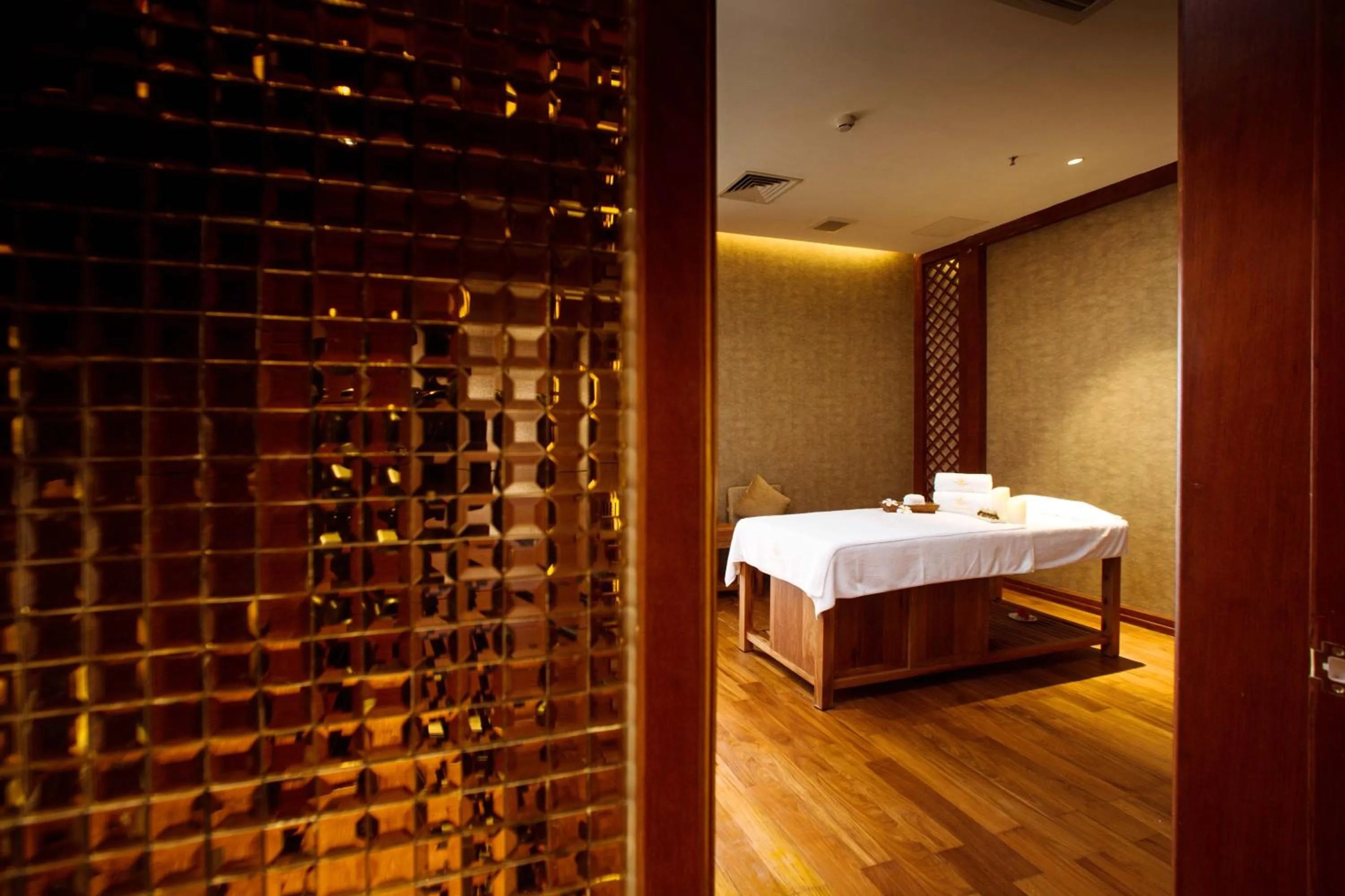 Massage, Bed in Landmark Mekong Riverside Hotel