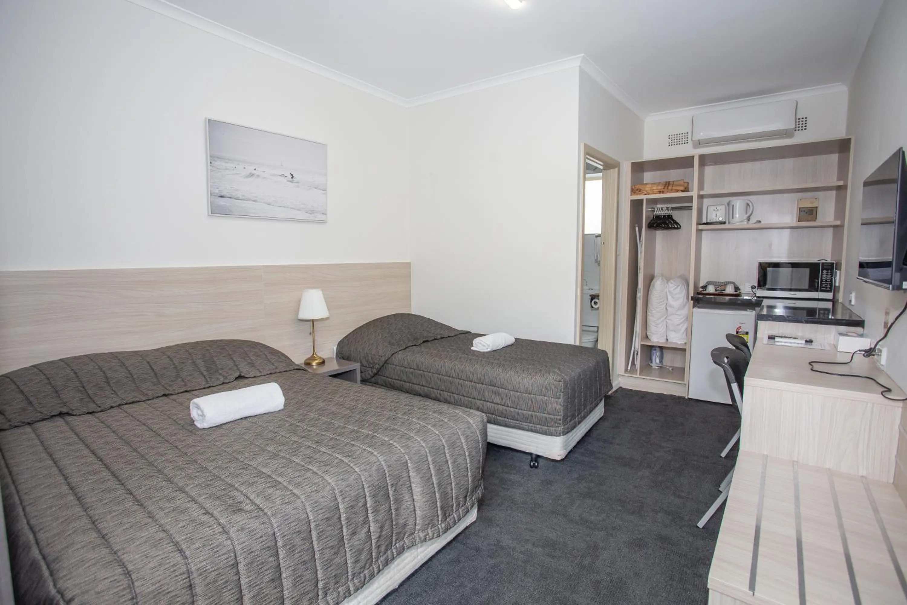 Bed in Westside Motor Inn