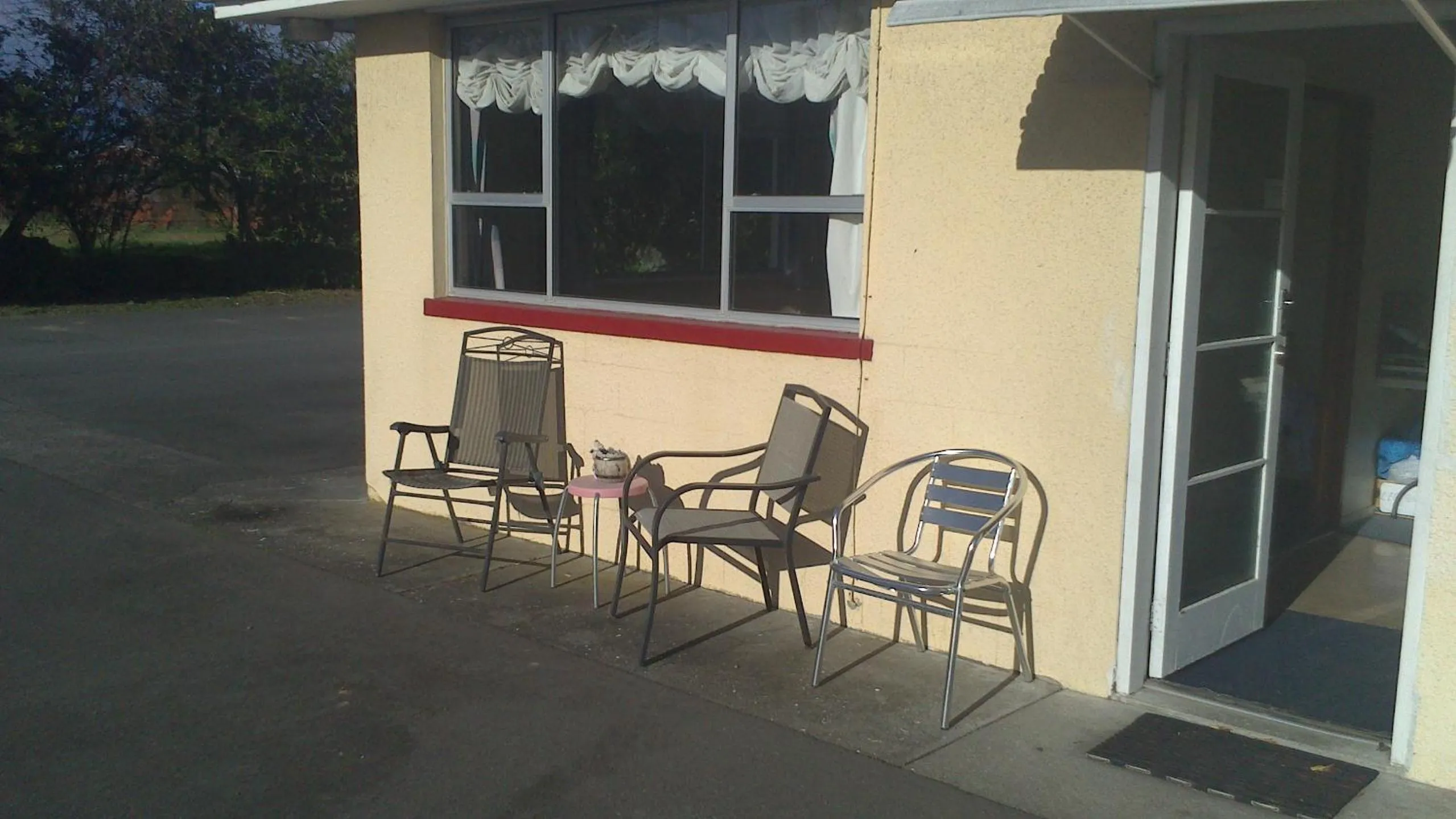 Facade/entrance in Otaki Motel