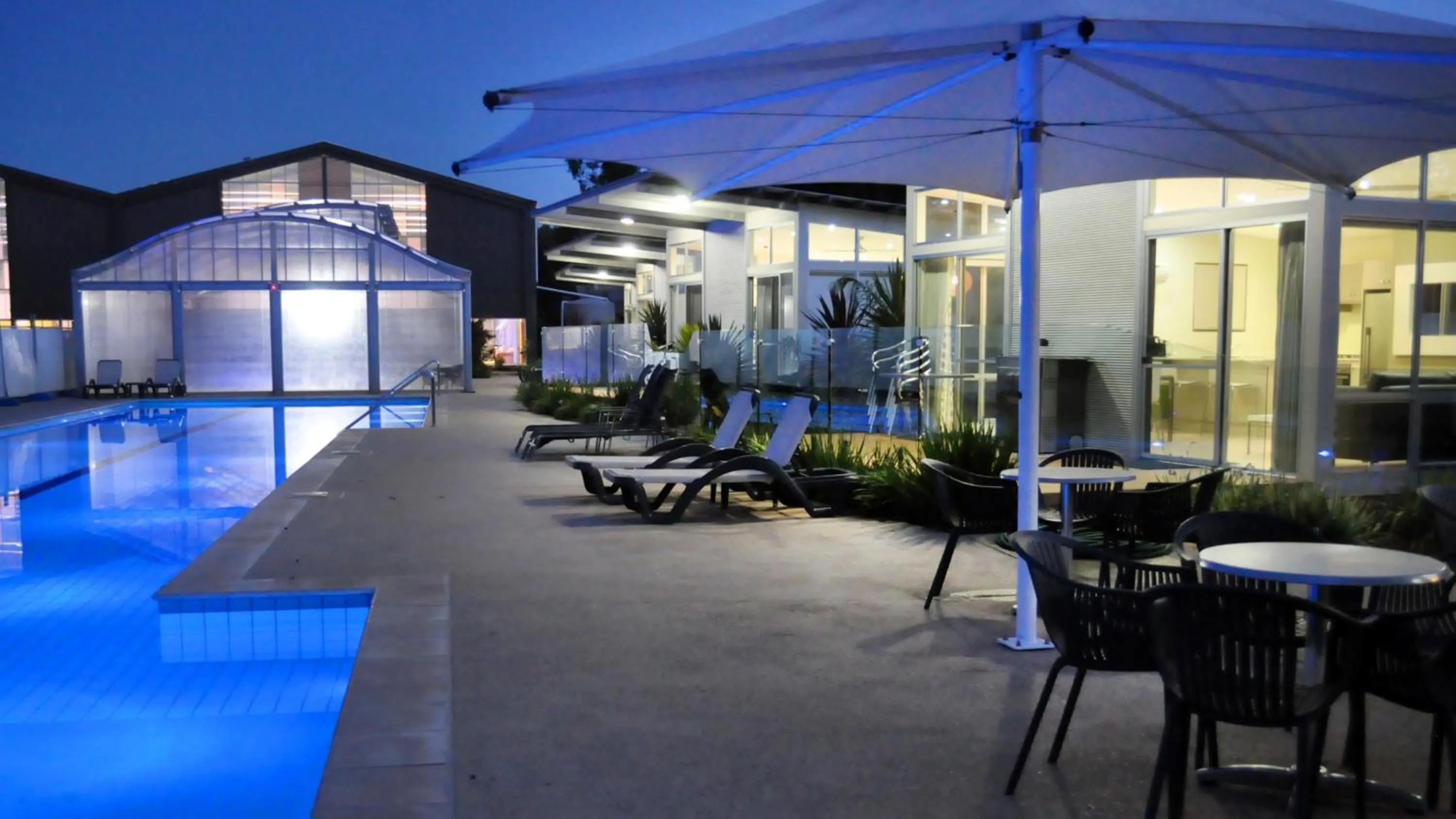 Swimming pool in Marion Holiday Park