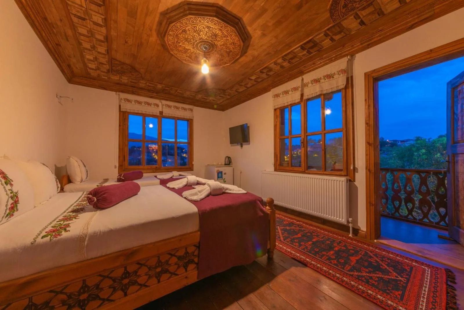 Photo of the whole room, Bed in Manzara Konak Otel