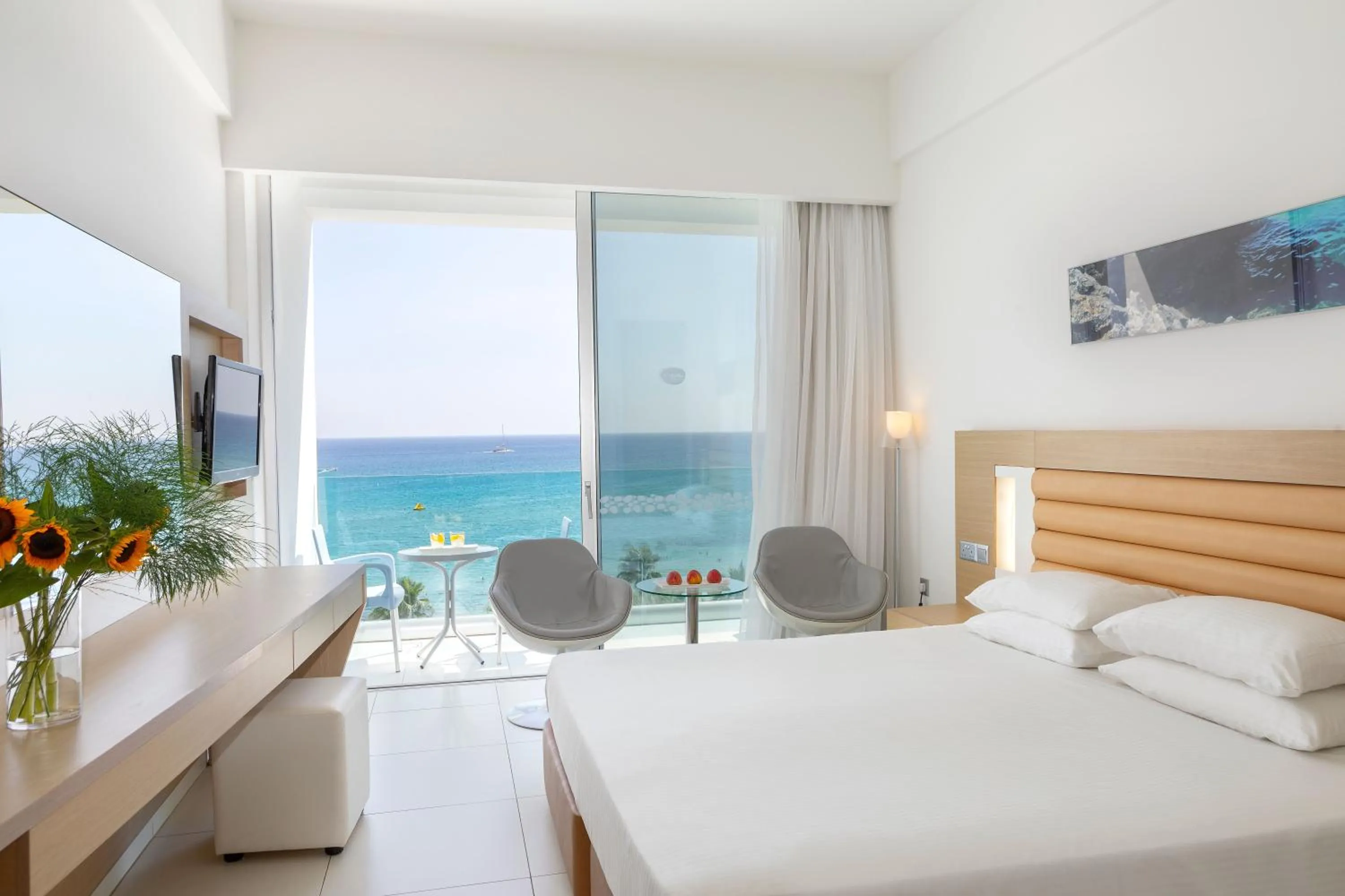 View (from property/room), Bed in Vrissaki Beach Hotel