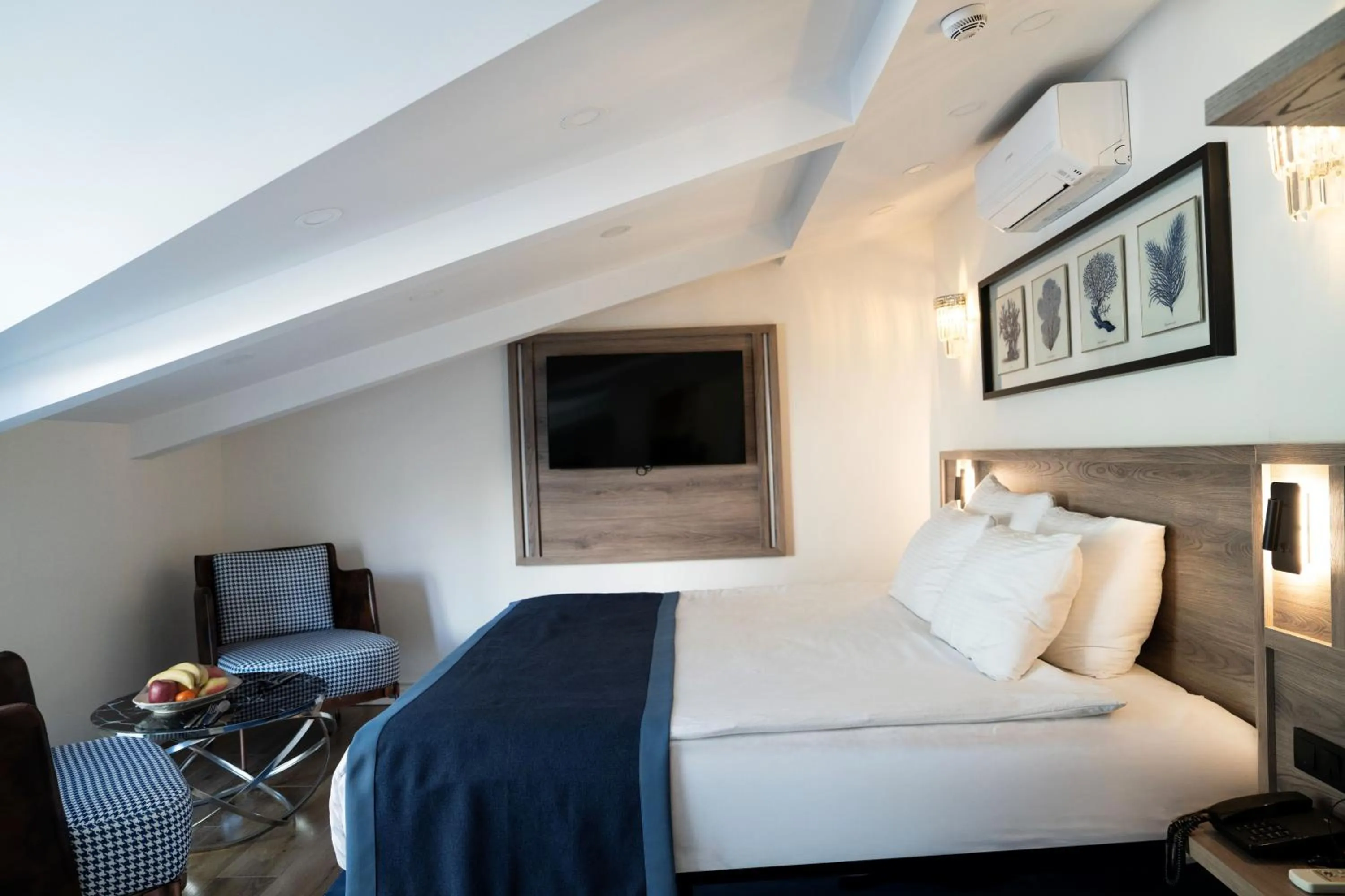 Bed in Mona Bosphorus