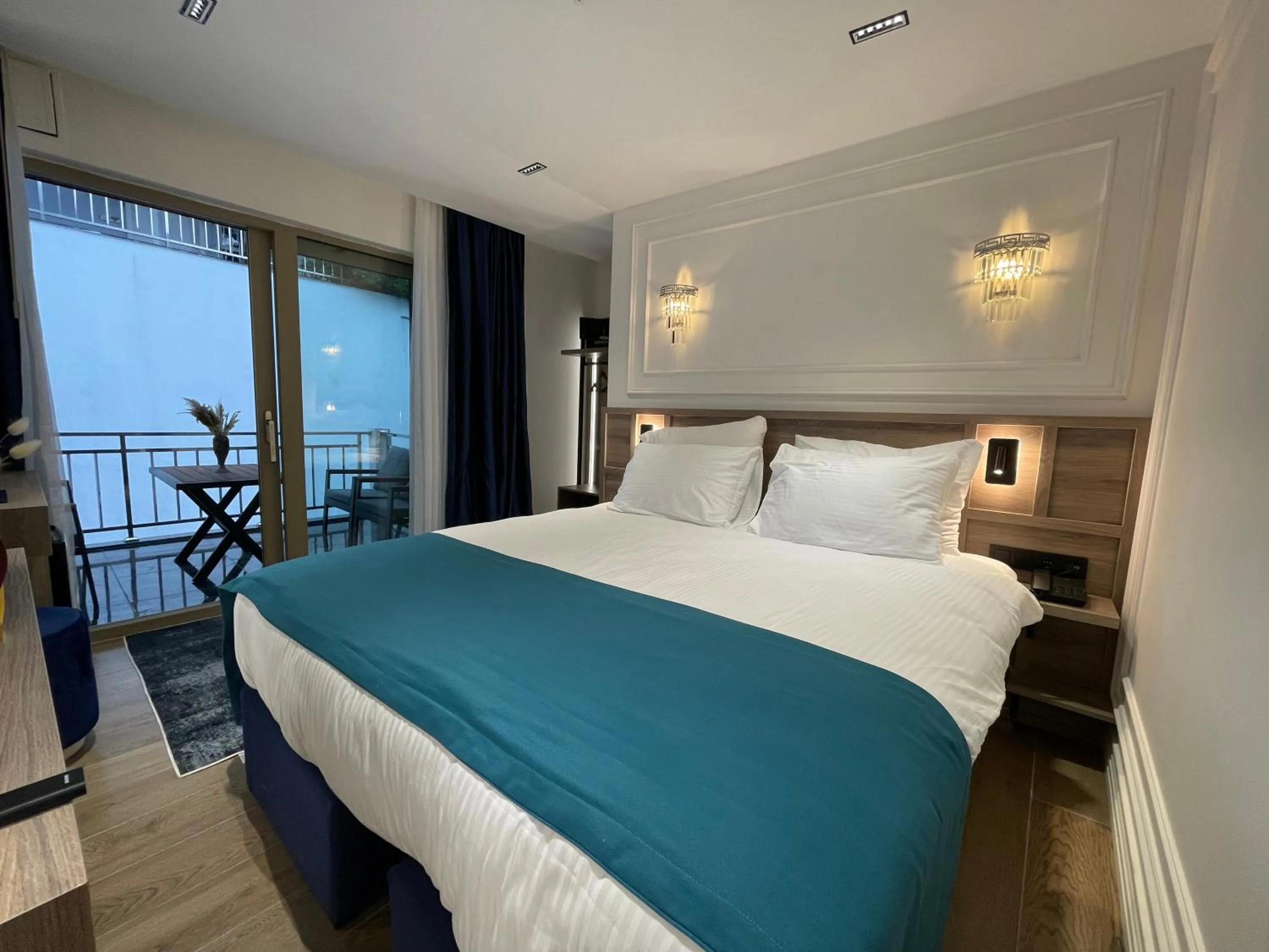 Bed in Mona Bosphorus