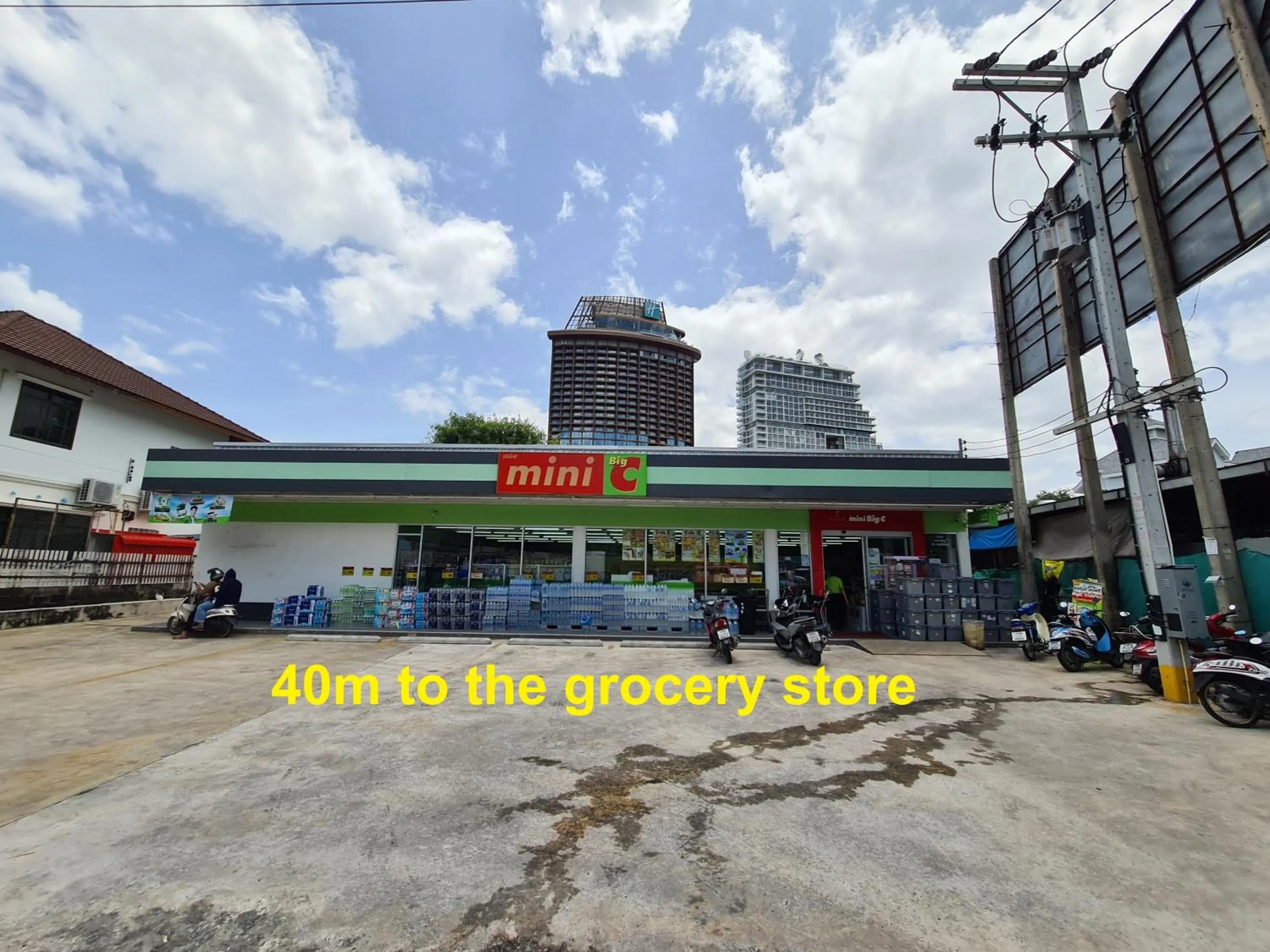 Supermarket/grocery shop in Vanilla Summer Inn