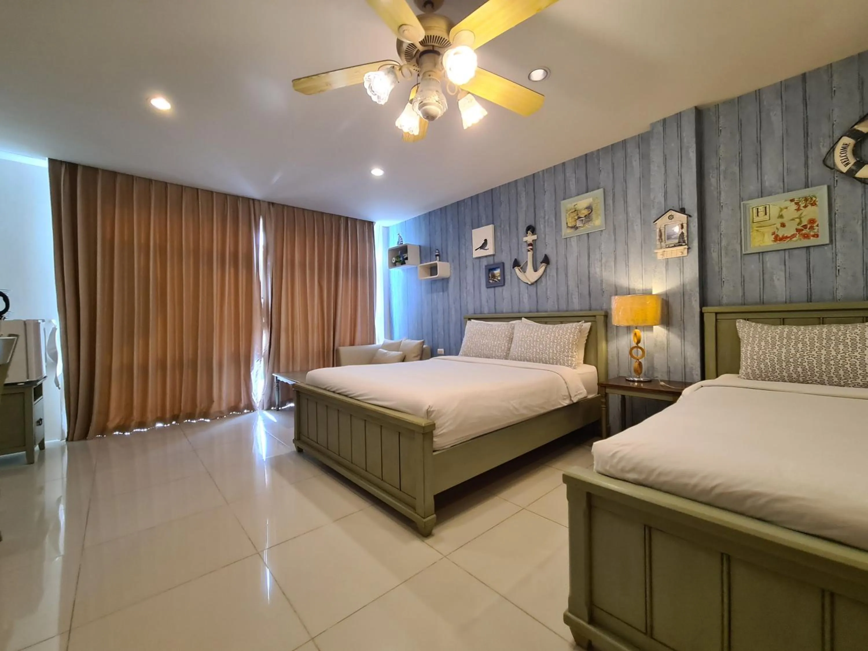 Bed in Vanilla Summer Inn