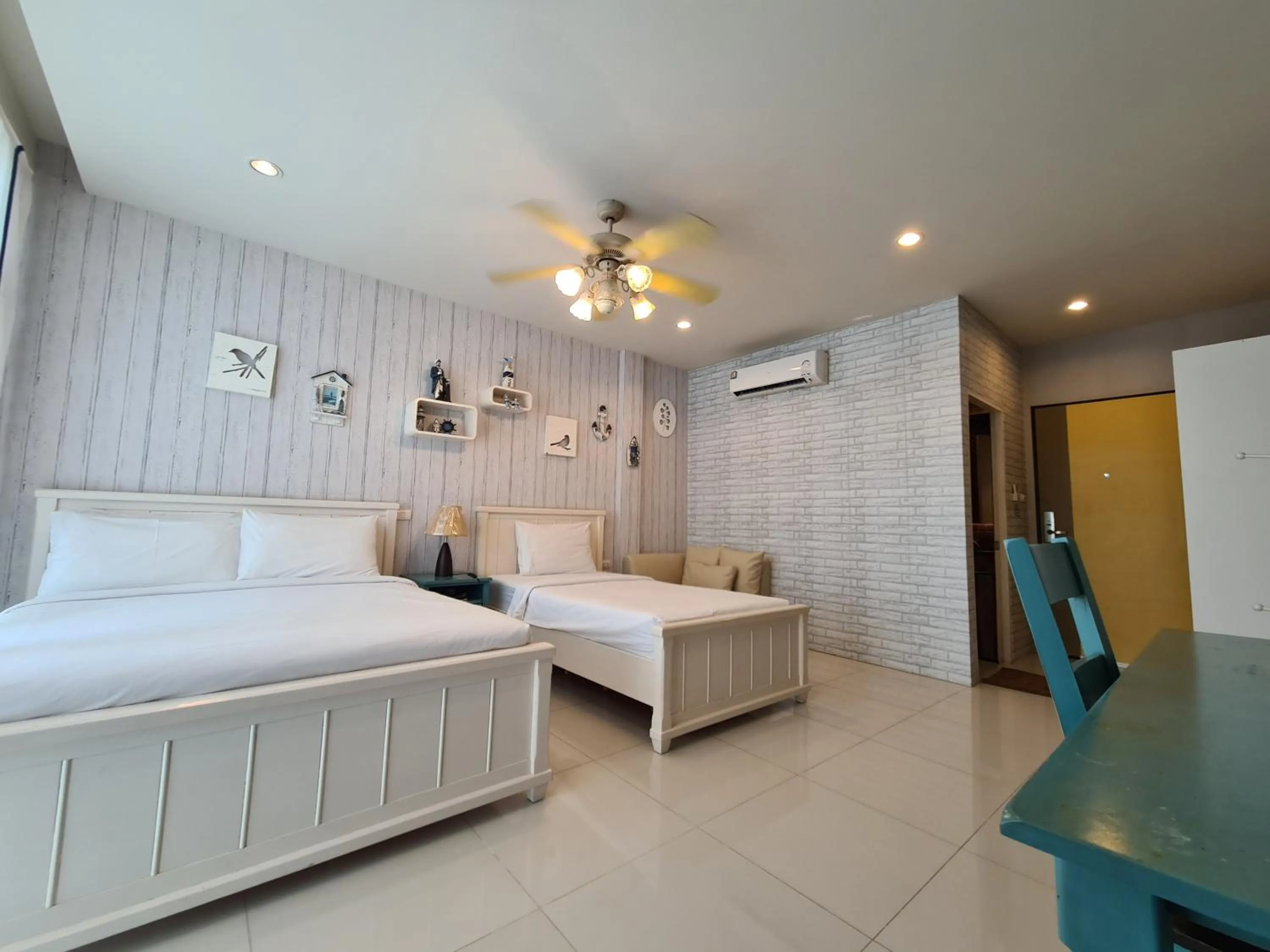 Photo of the whole room, Bed in Vanilla Summer Inn