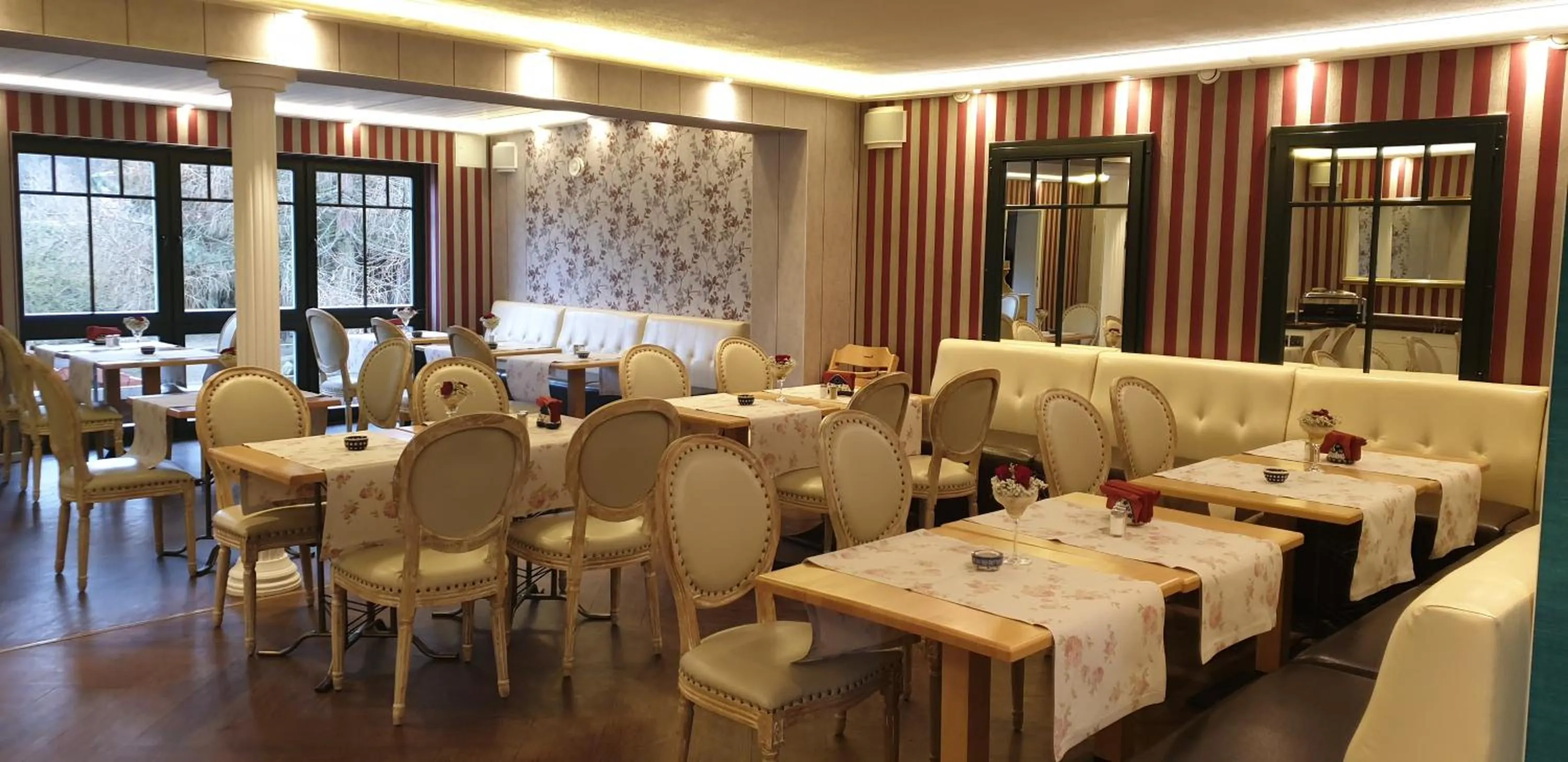 Restaurant/places to eat in Kur-& Landhotel Borstel - Treff