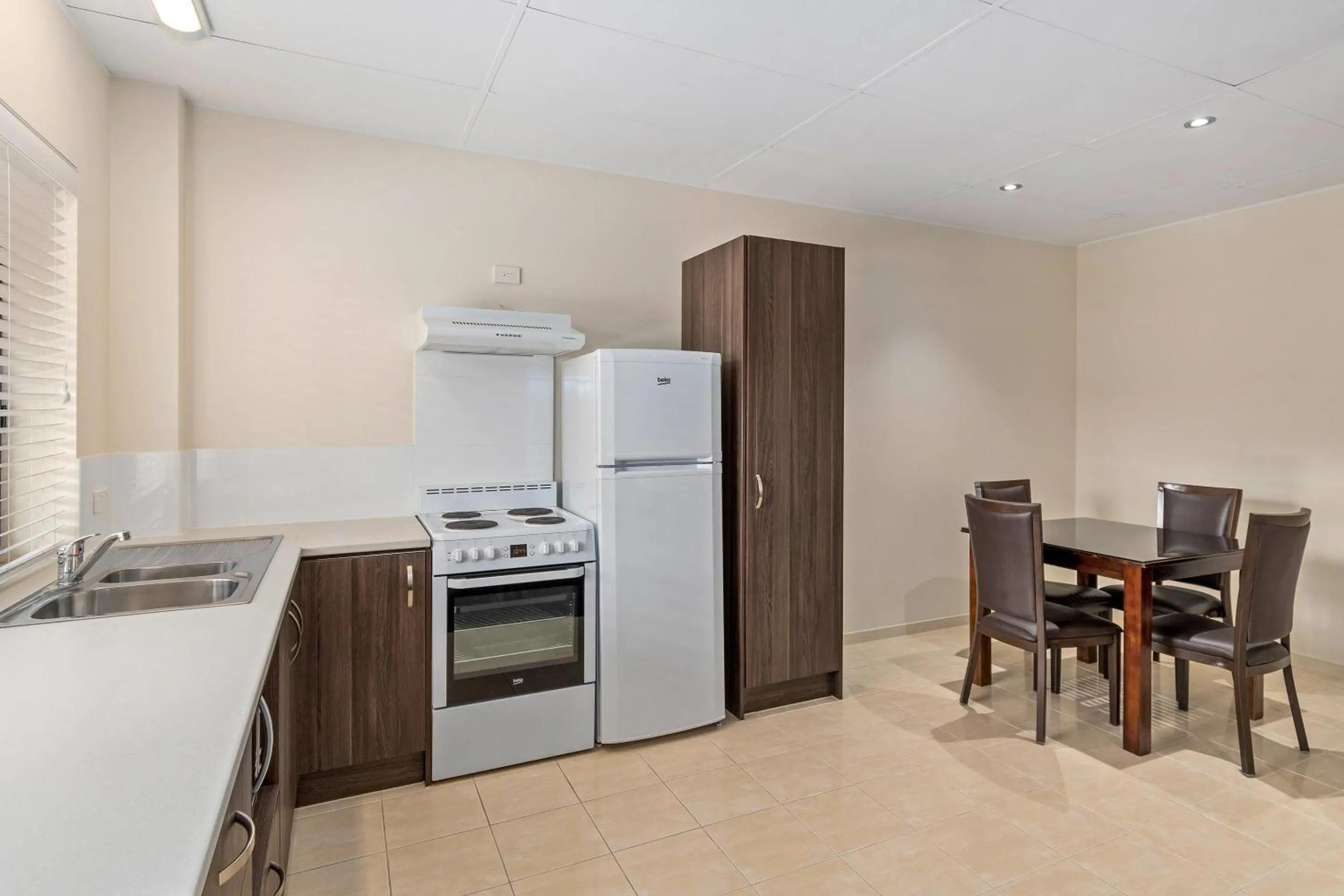 Bedroom in Quality Hotel Robertson Gardens