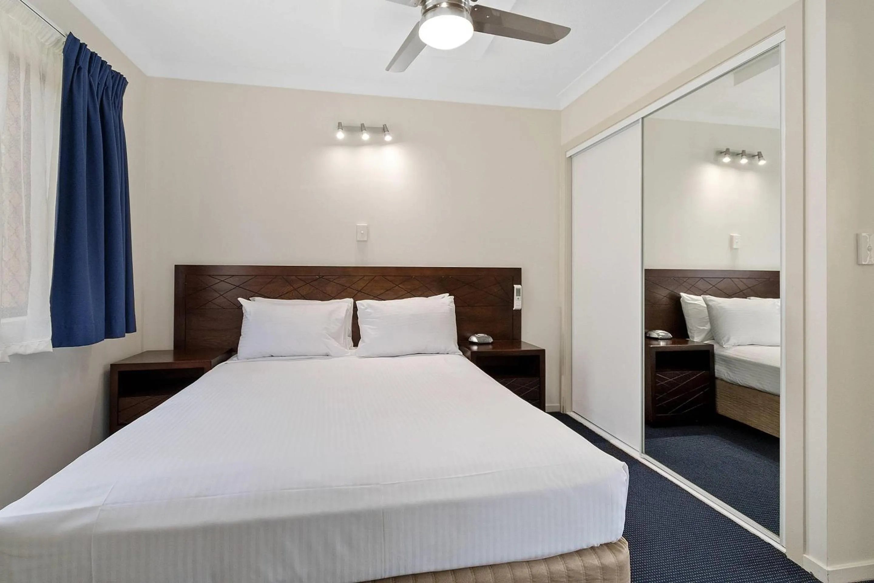 Bedroom, Bed in Quality Hotel Robertson Gardens