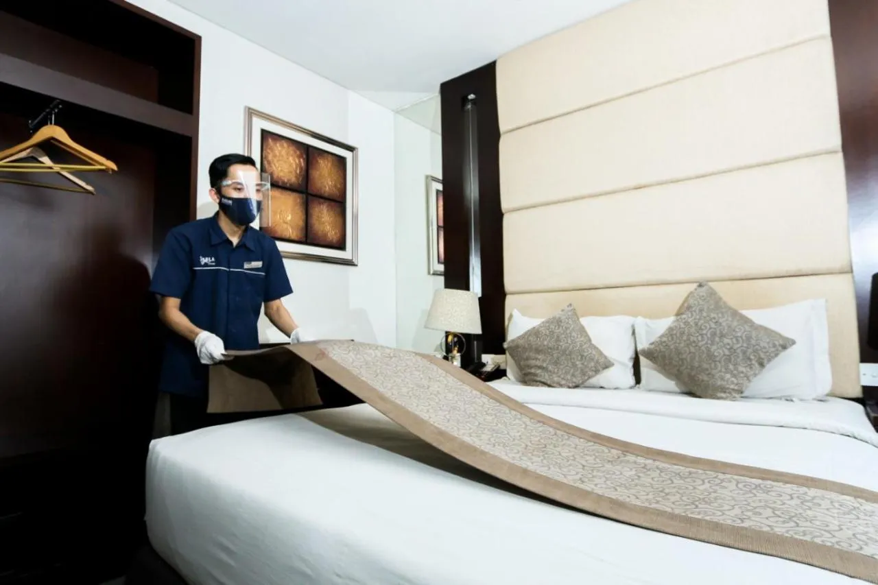 Bed in Serela Waringin by KAGUM Hotels