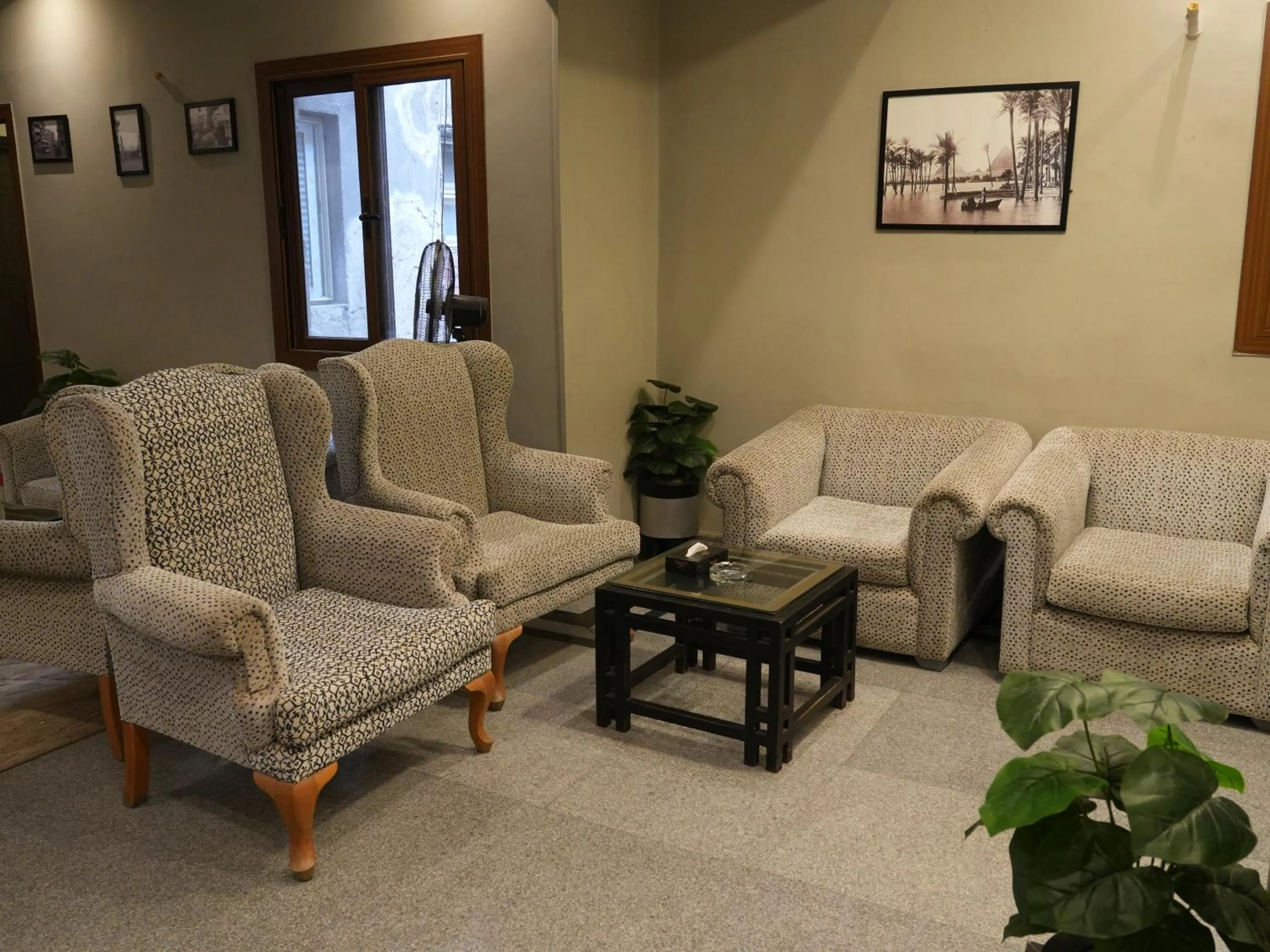 Living room in Montana Hotel