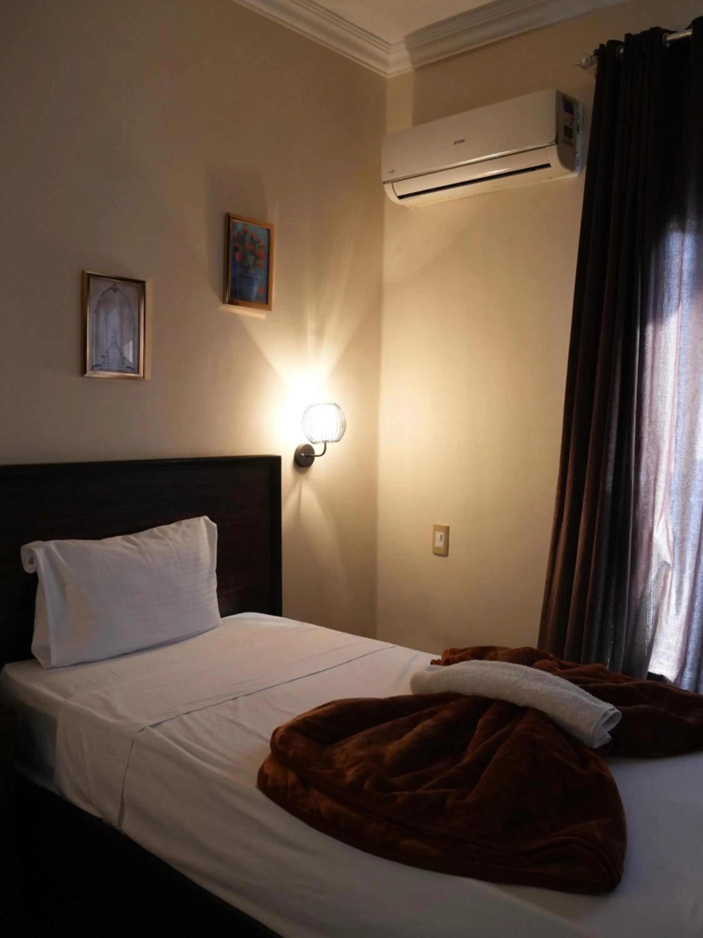 Bed in Montana Hotel