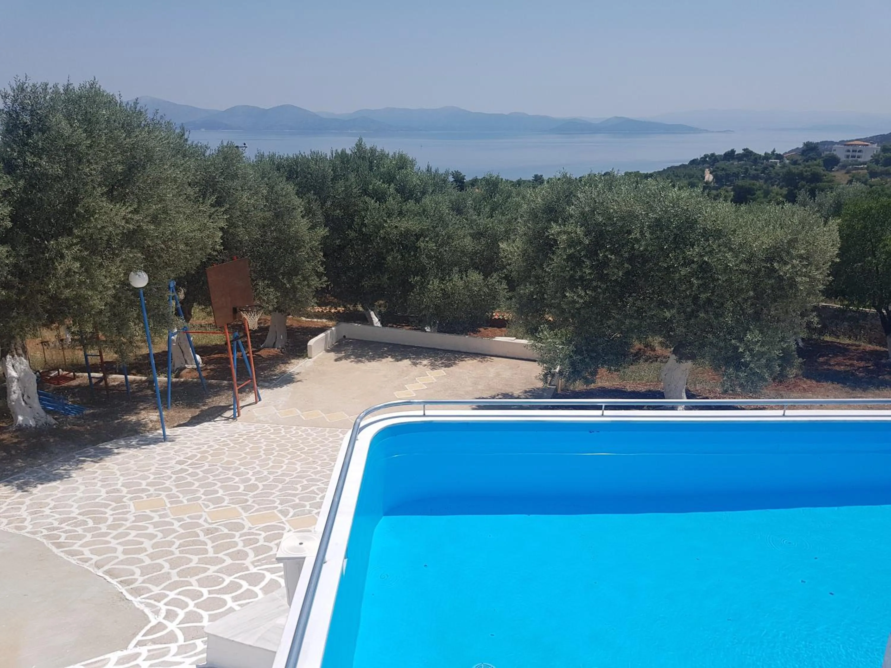 Swimming pool in Villa Konaki