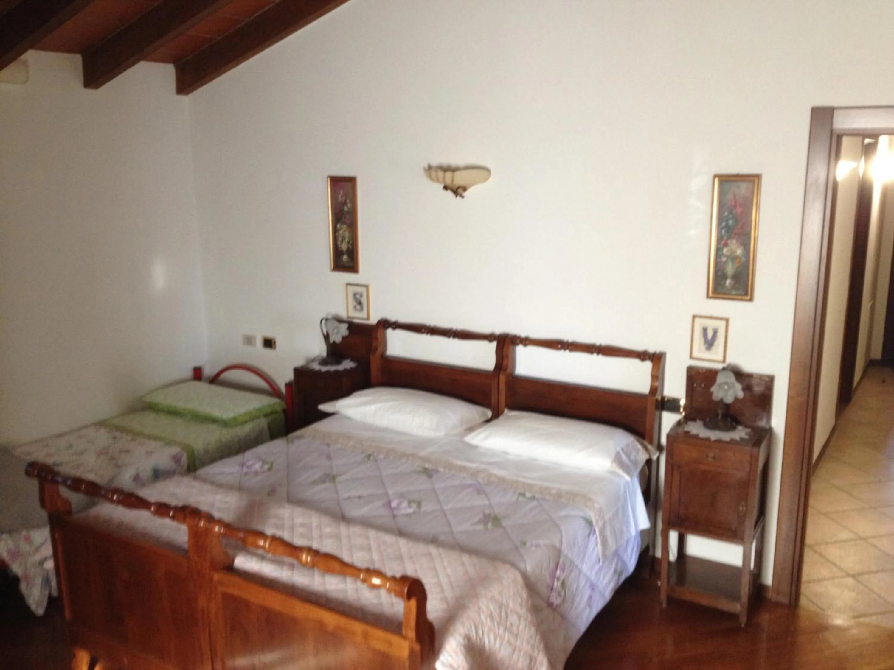 Night, Bed in B&B Simona