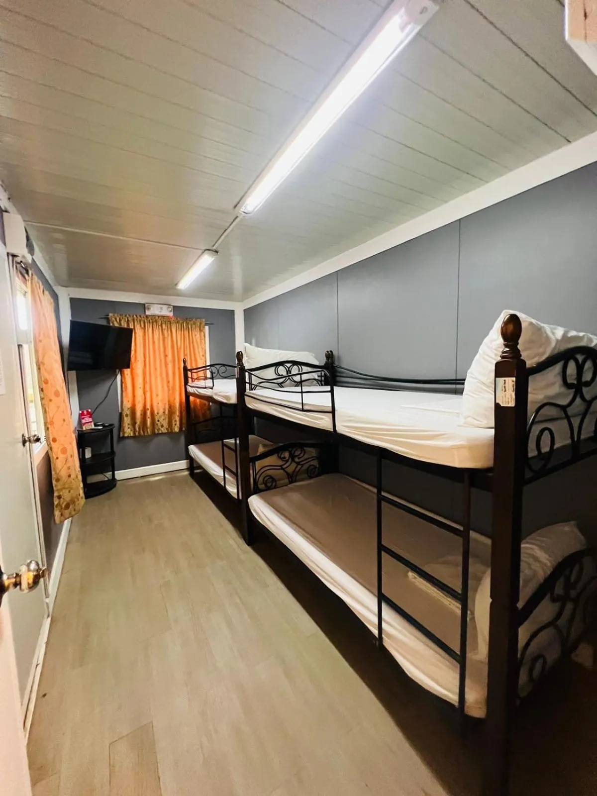 Photo of the whole room, Bed in Samba Bluewater Resort