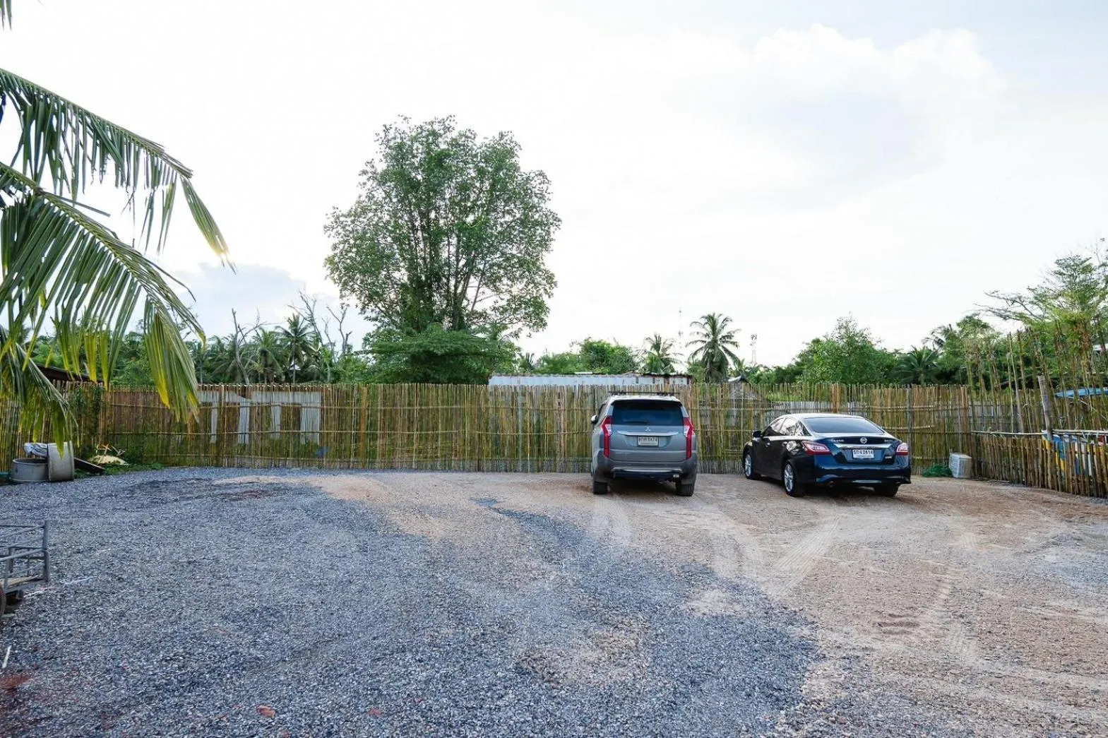 Parking in Yunoya Riverside Villa