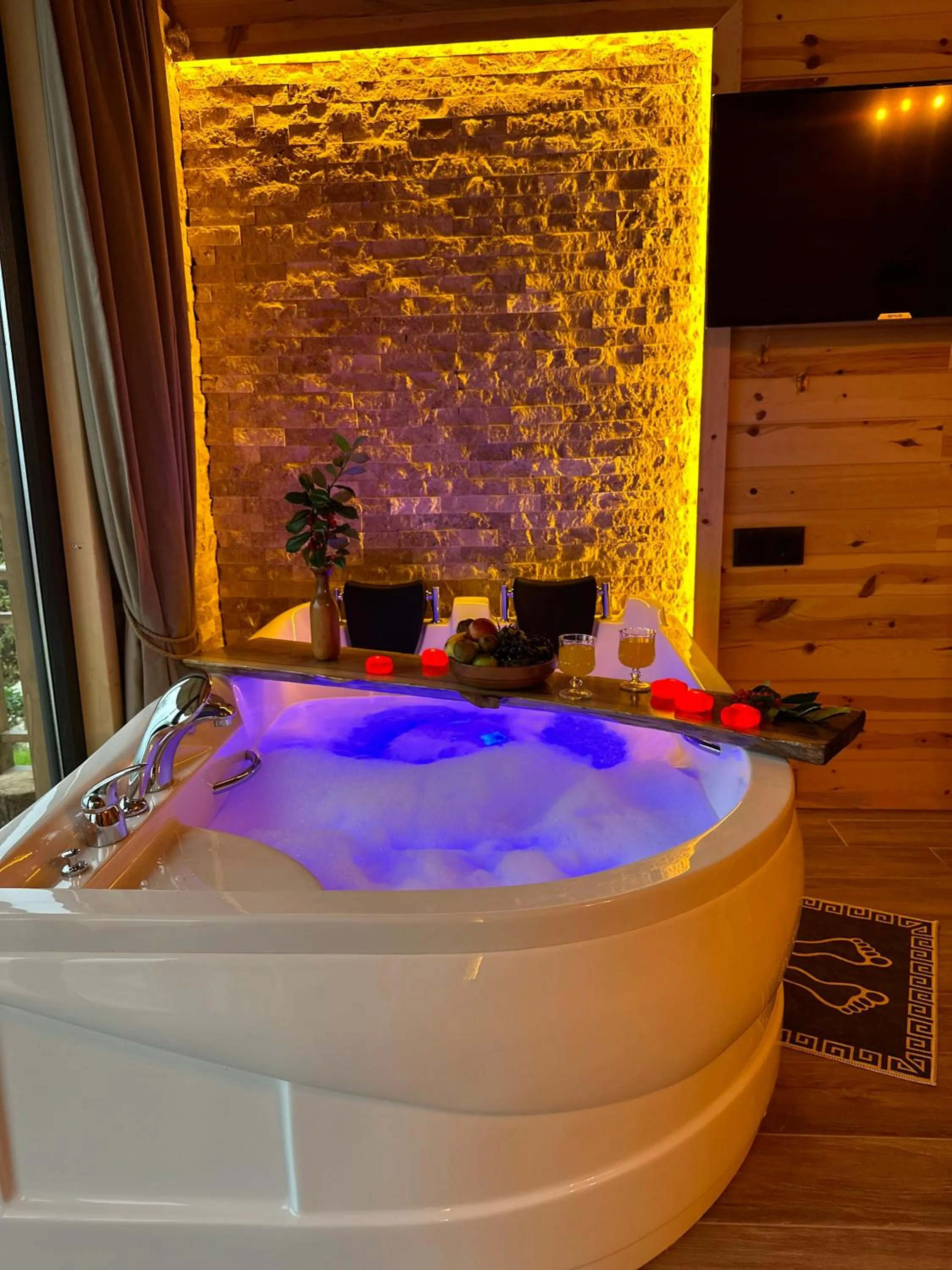 Hot Tub in Cile Vadi Bungalov