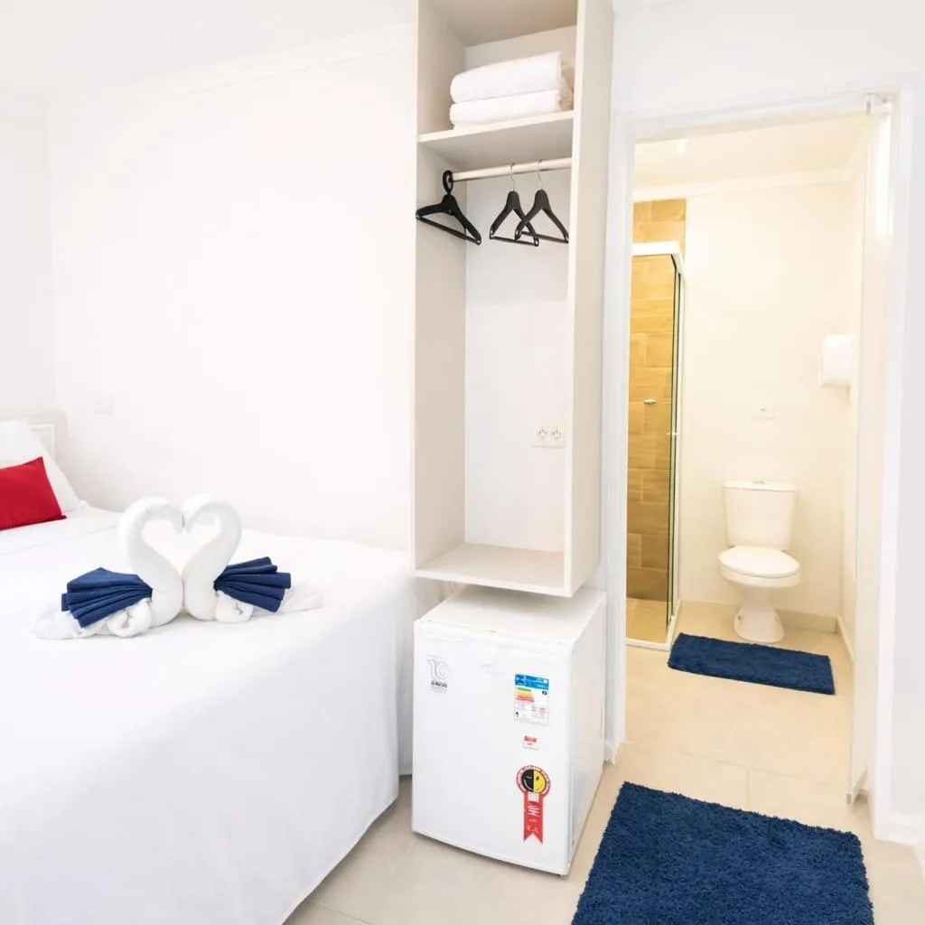 Toilet, Bed in CASA HOTEL PIRACICABA