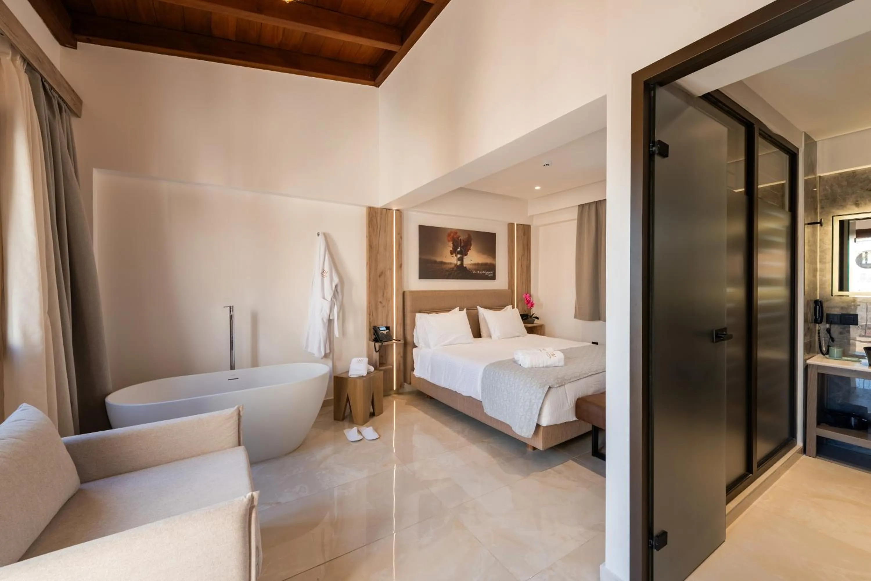 Toilet, Bed in The Wine Hotel