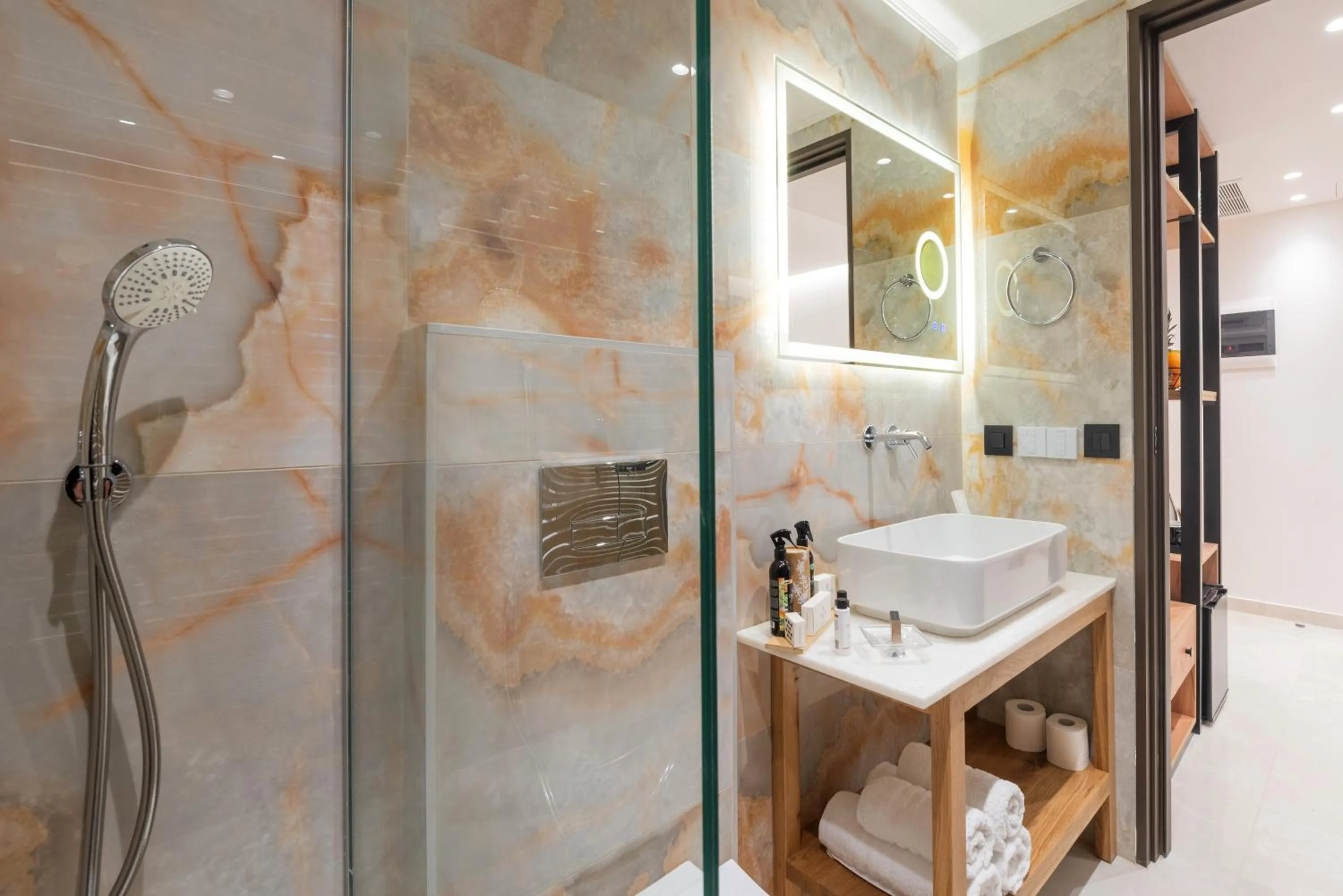 Shower in The Wine Hotel