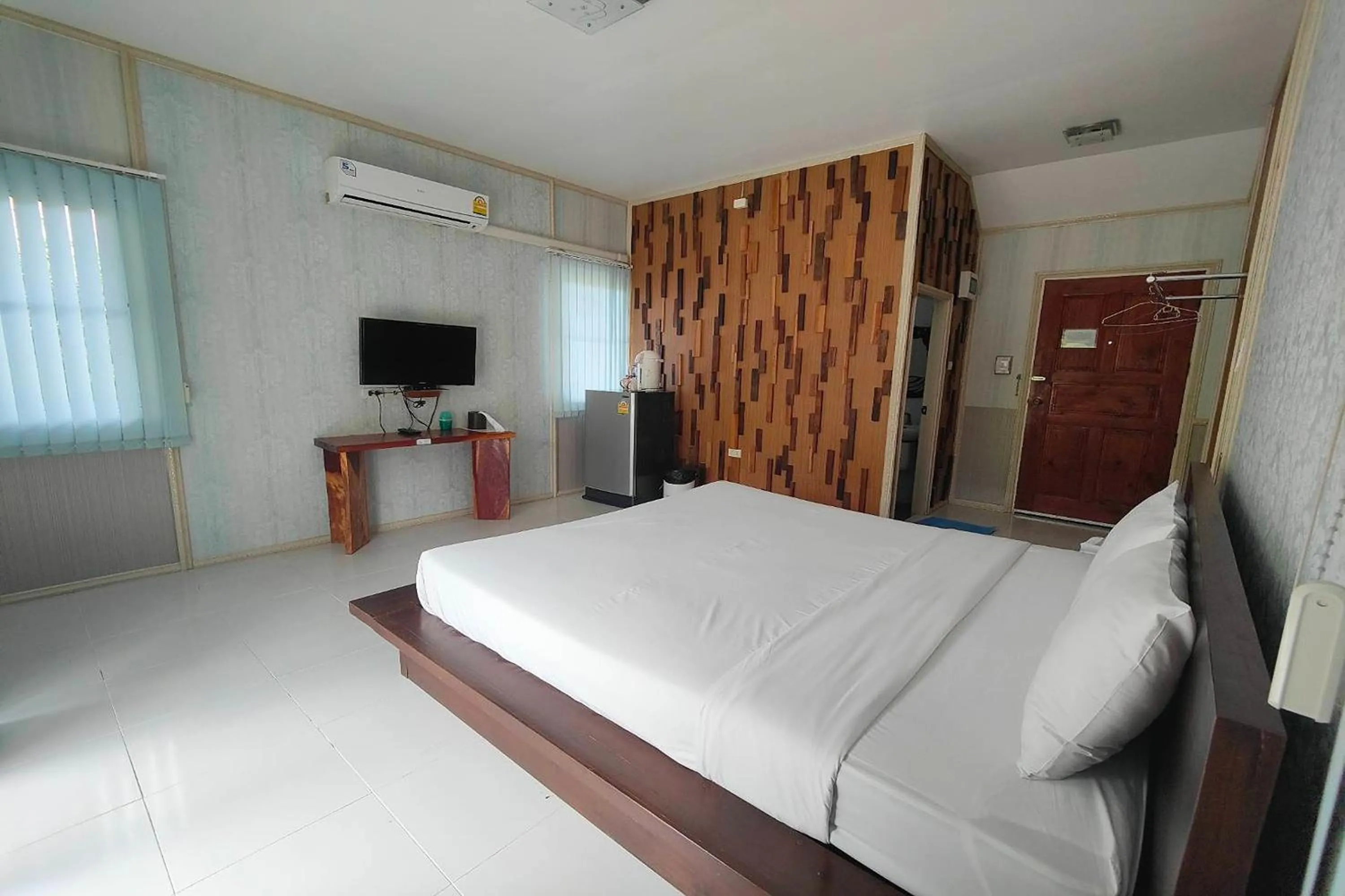 Bed in The Creek Resort