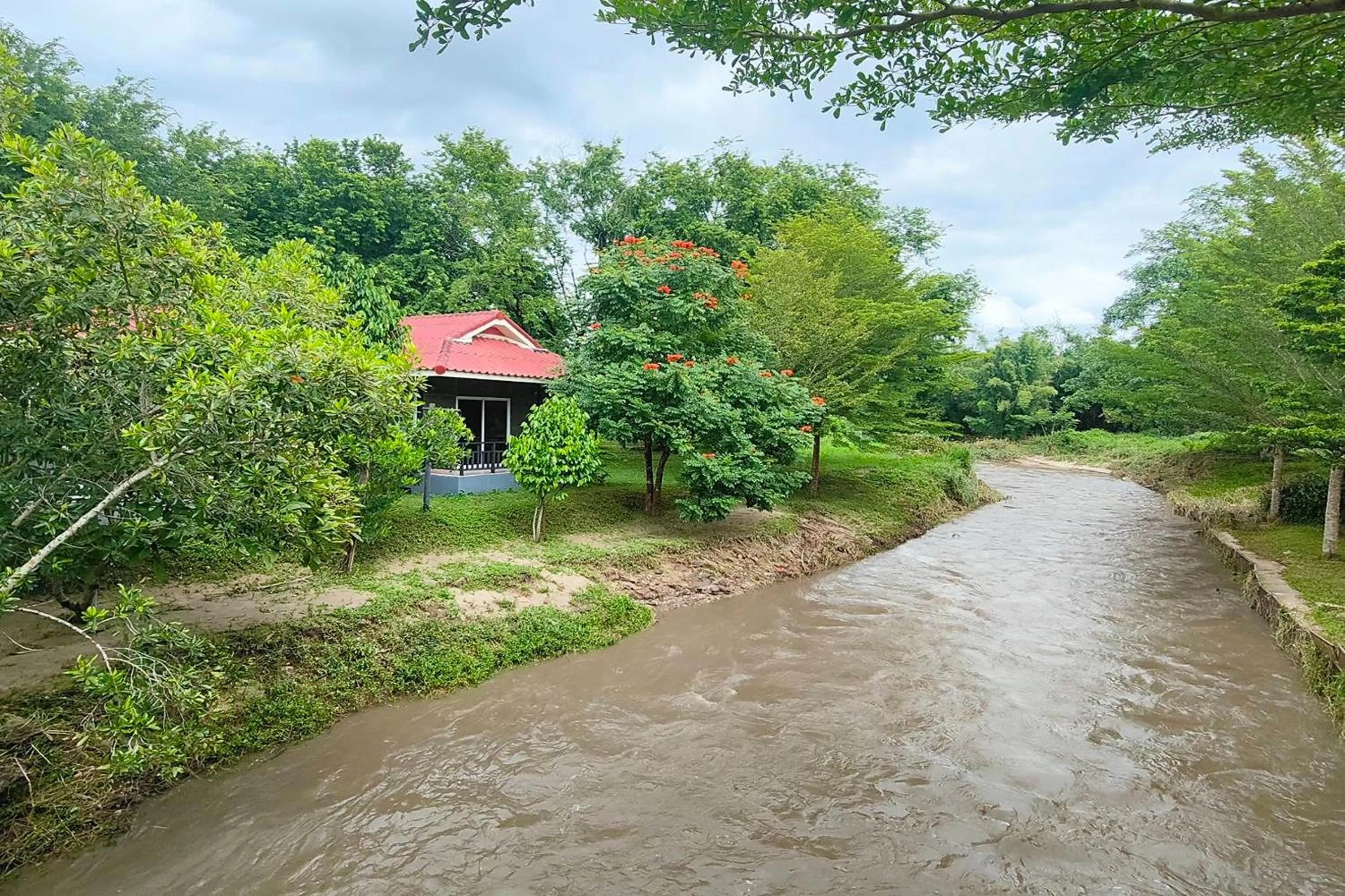 Nearby landmark in The Creek Resort