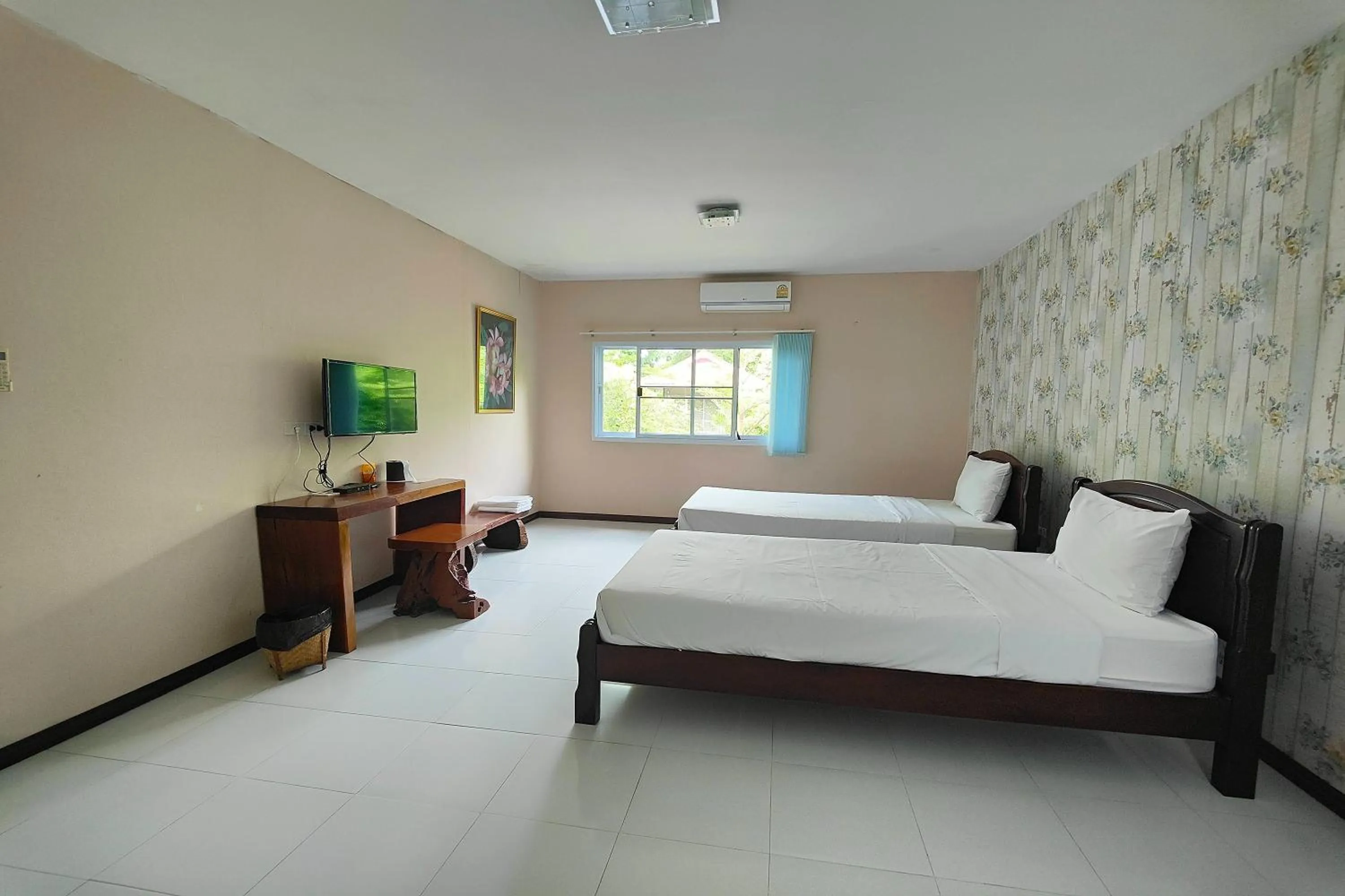 Bed in The Creek Resort