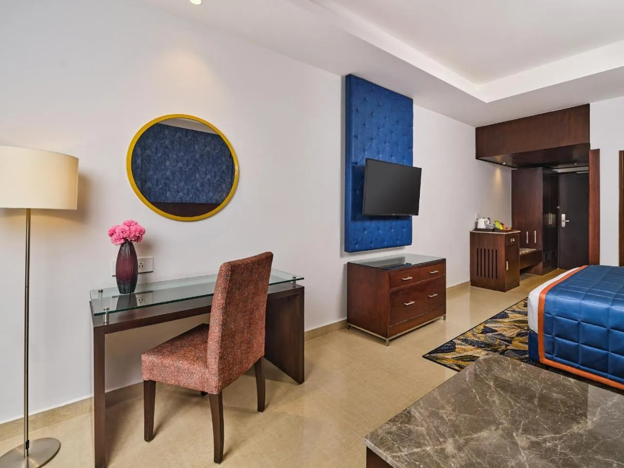 TV and multimedia, Bed in Fortune Park, Katra - Member ITC Hotels' Group