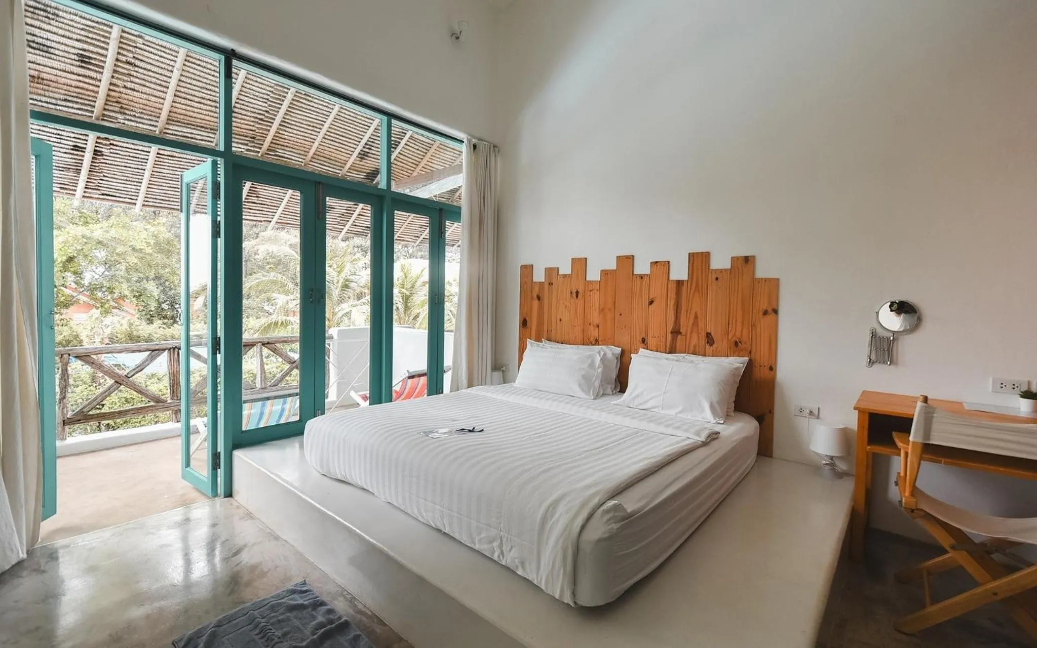 Property building, Bed in Pajamas Koh Chang