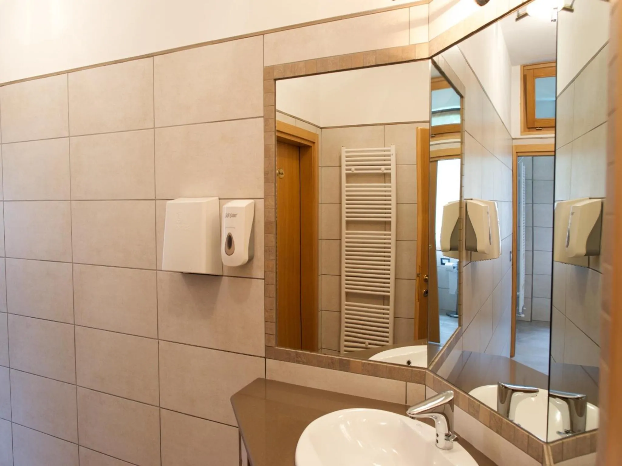 Bathroom in Hotel Ginepro
