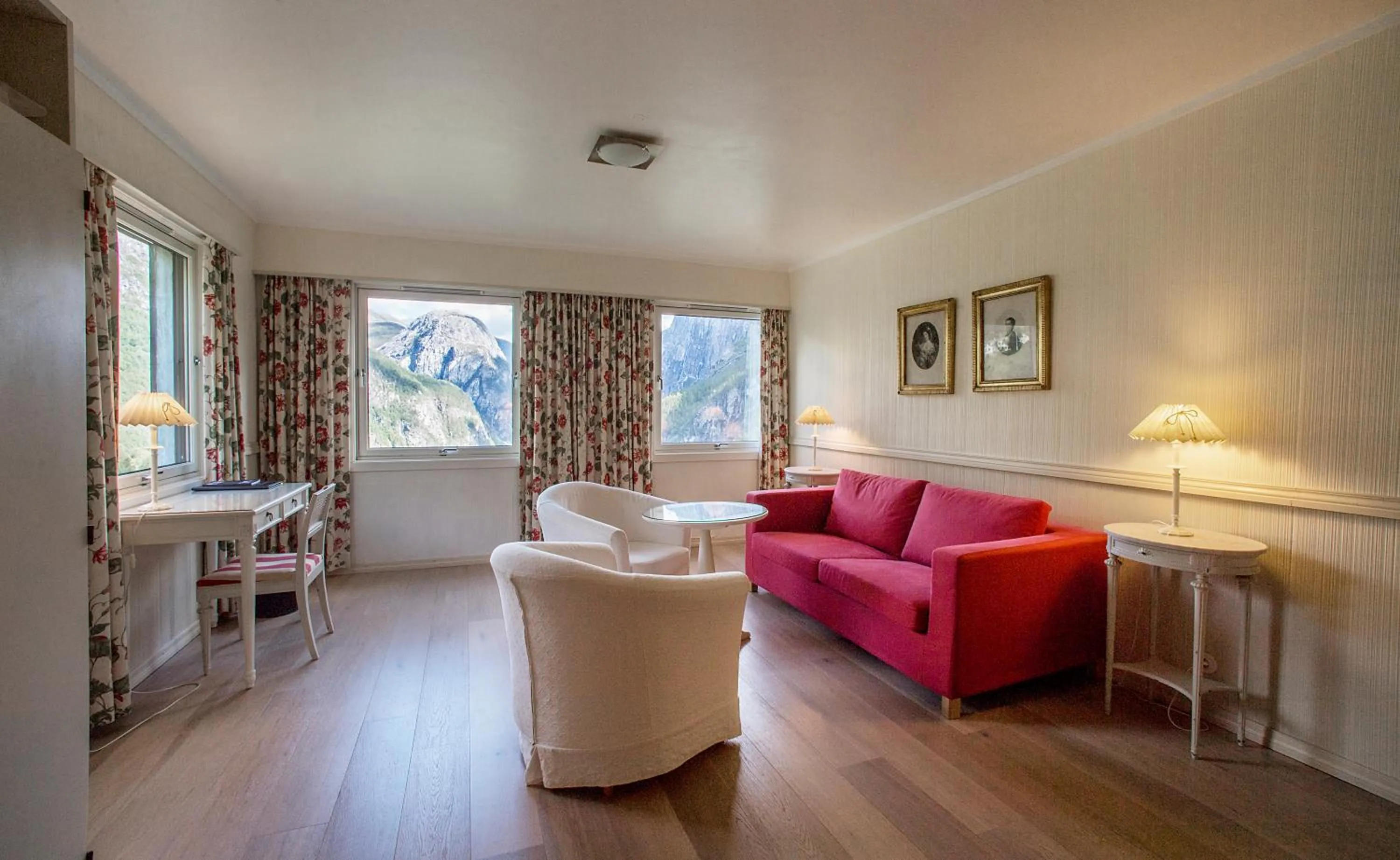 Seating area in Stalheim Hotel