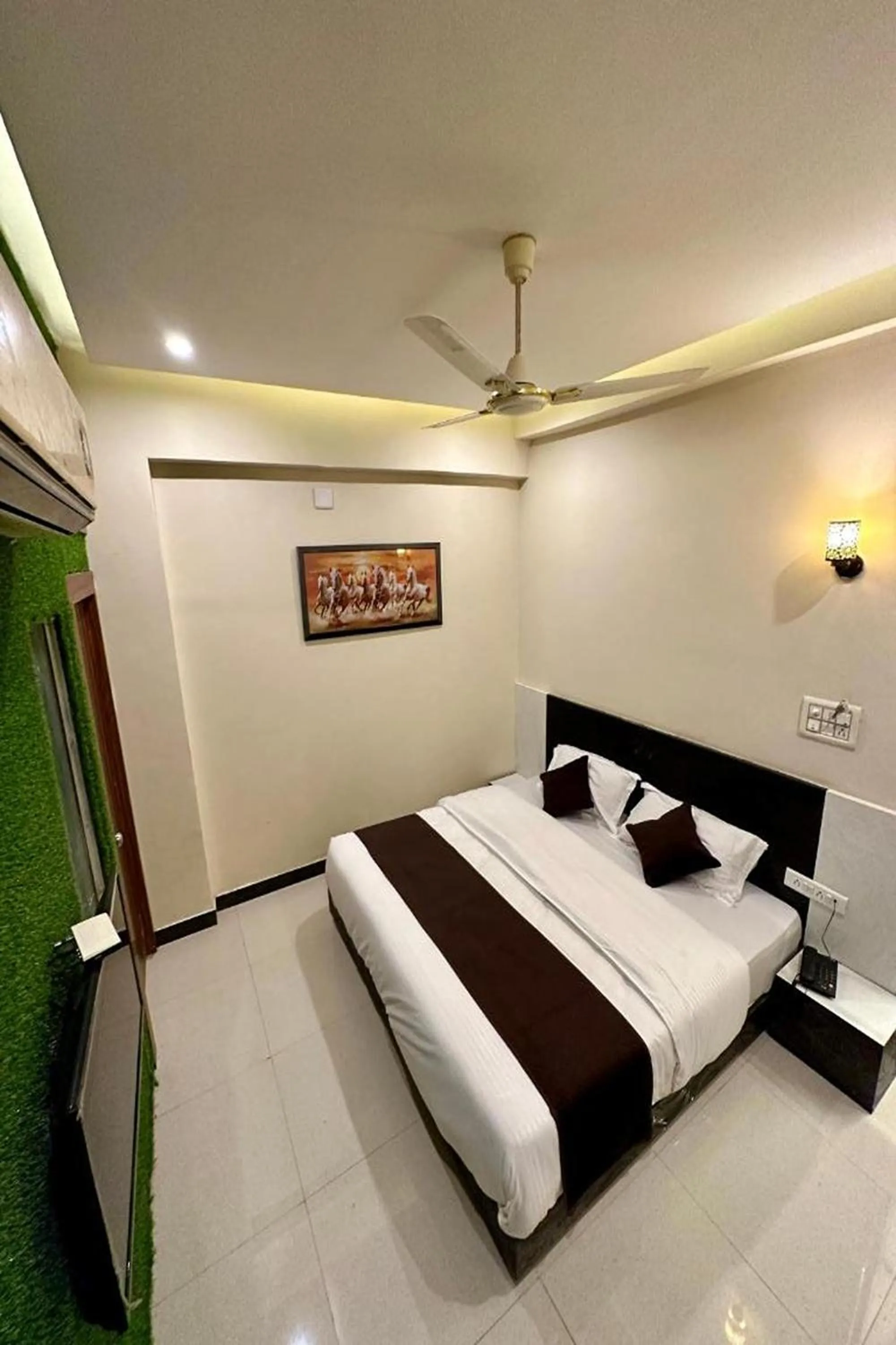 Bed in Hotel The Galaxy near Udaipur Airport
