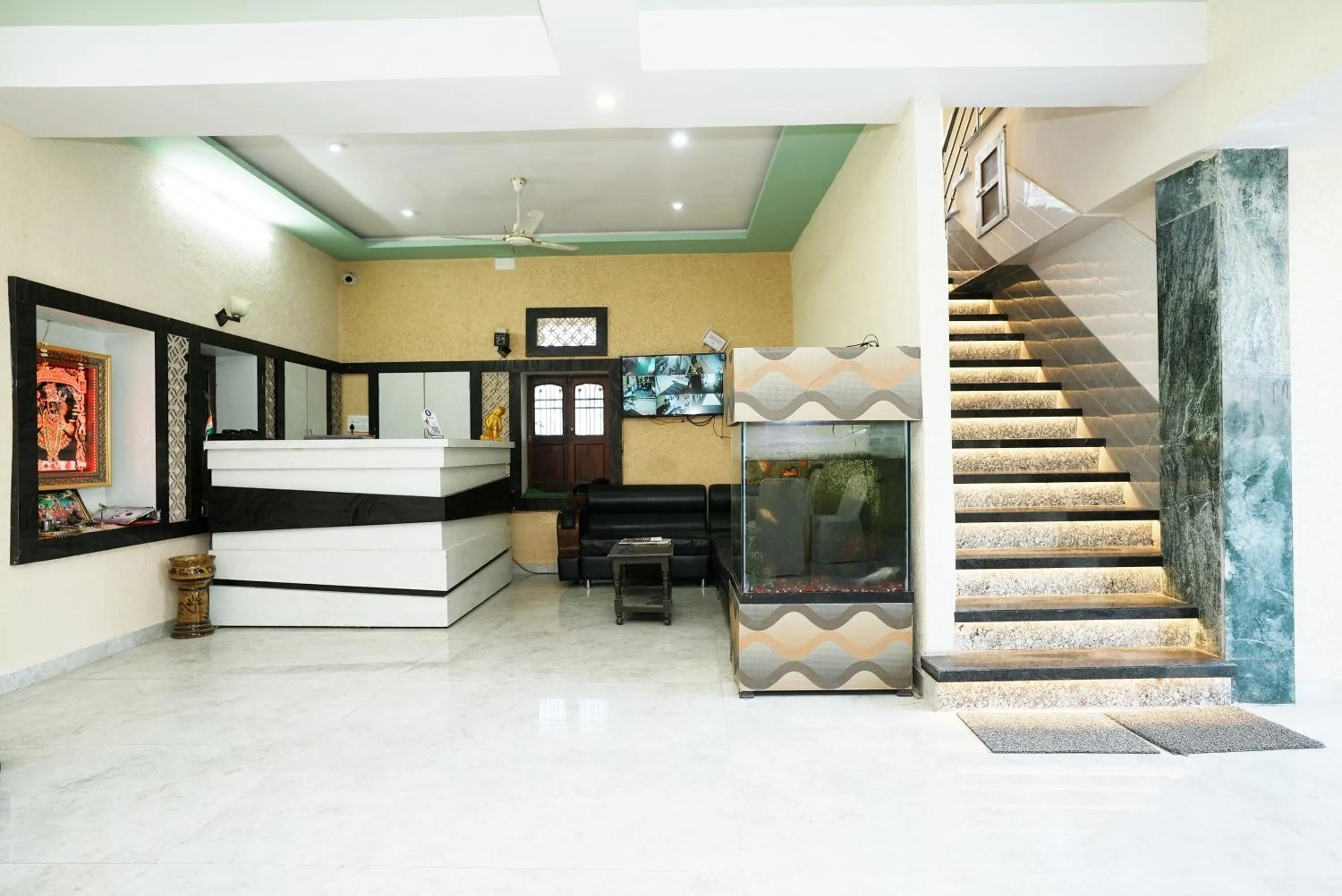 Lobby or reception in Hotel The Galaxy near Udaipur Airport