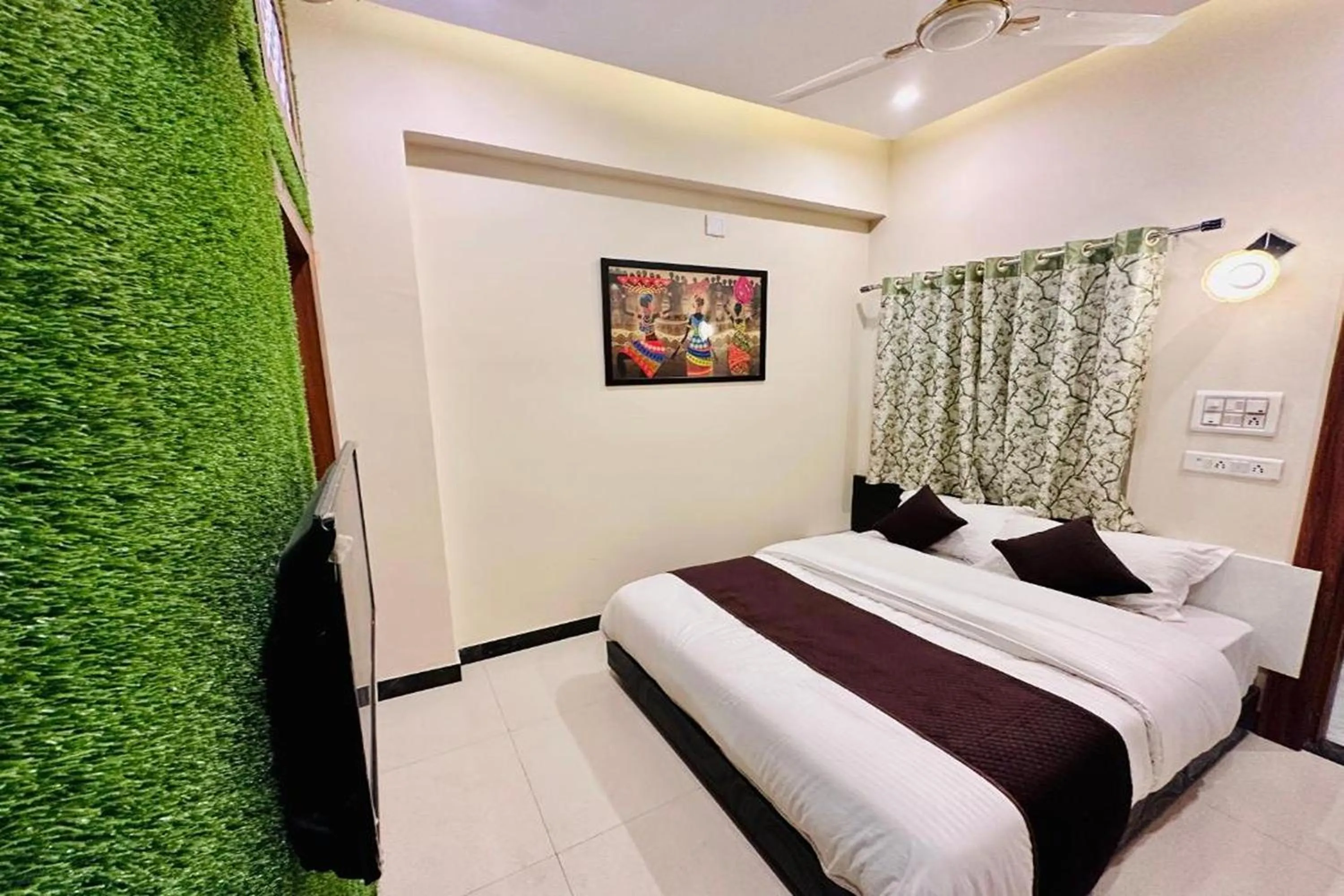 Bedroom, Bed in Hotel The Galaxy near Udaipur Airport