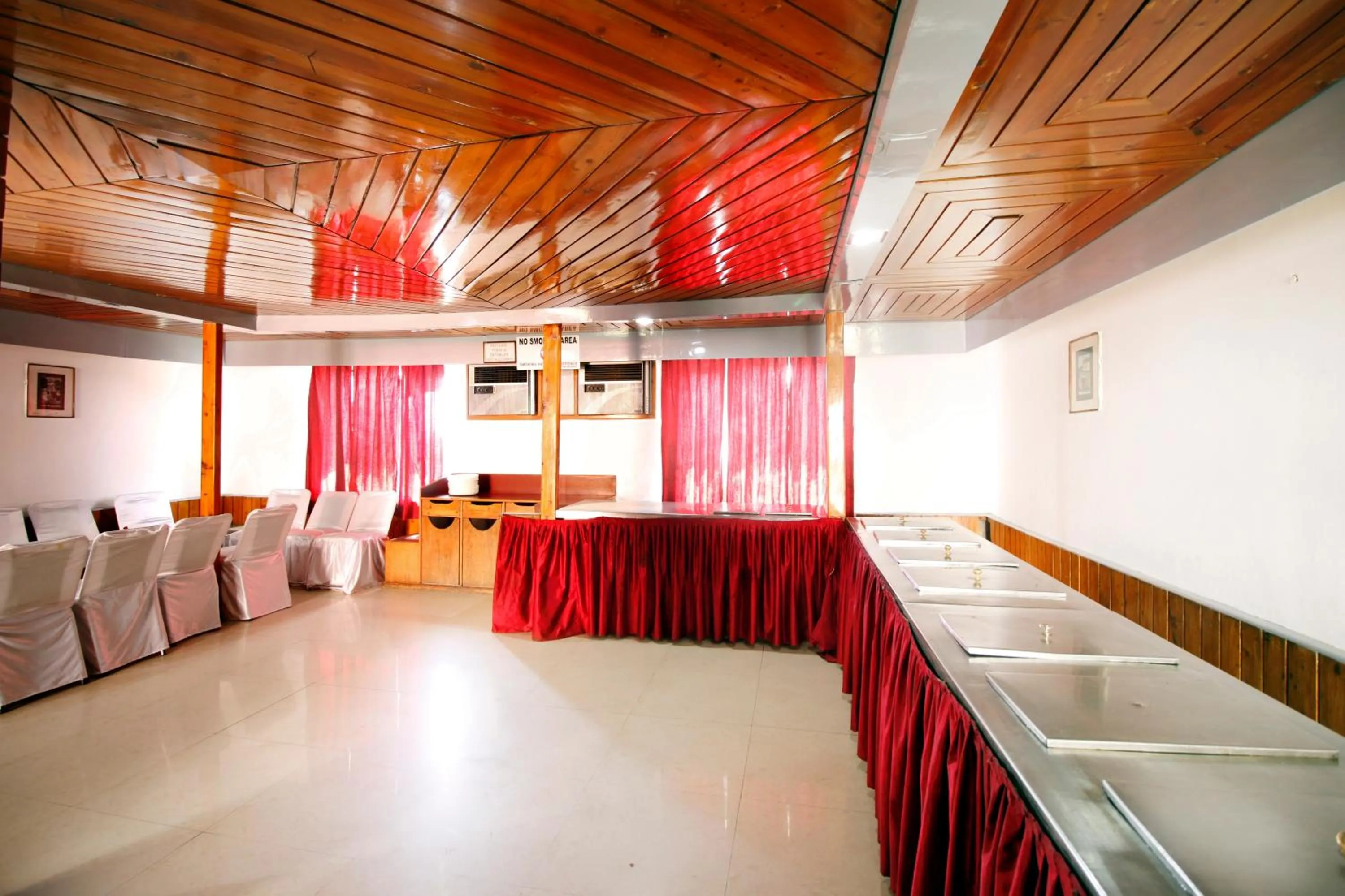 Banquet/Function facilities in Vardaan Hotels - PatniTop