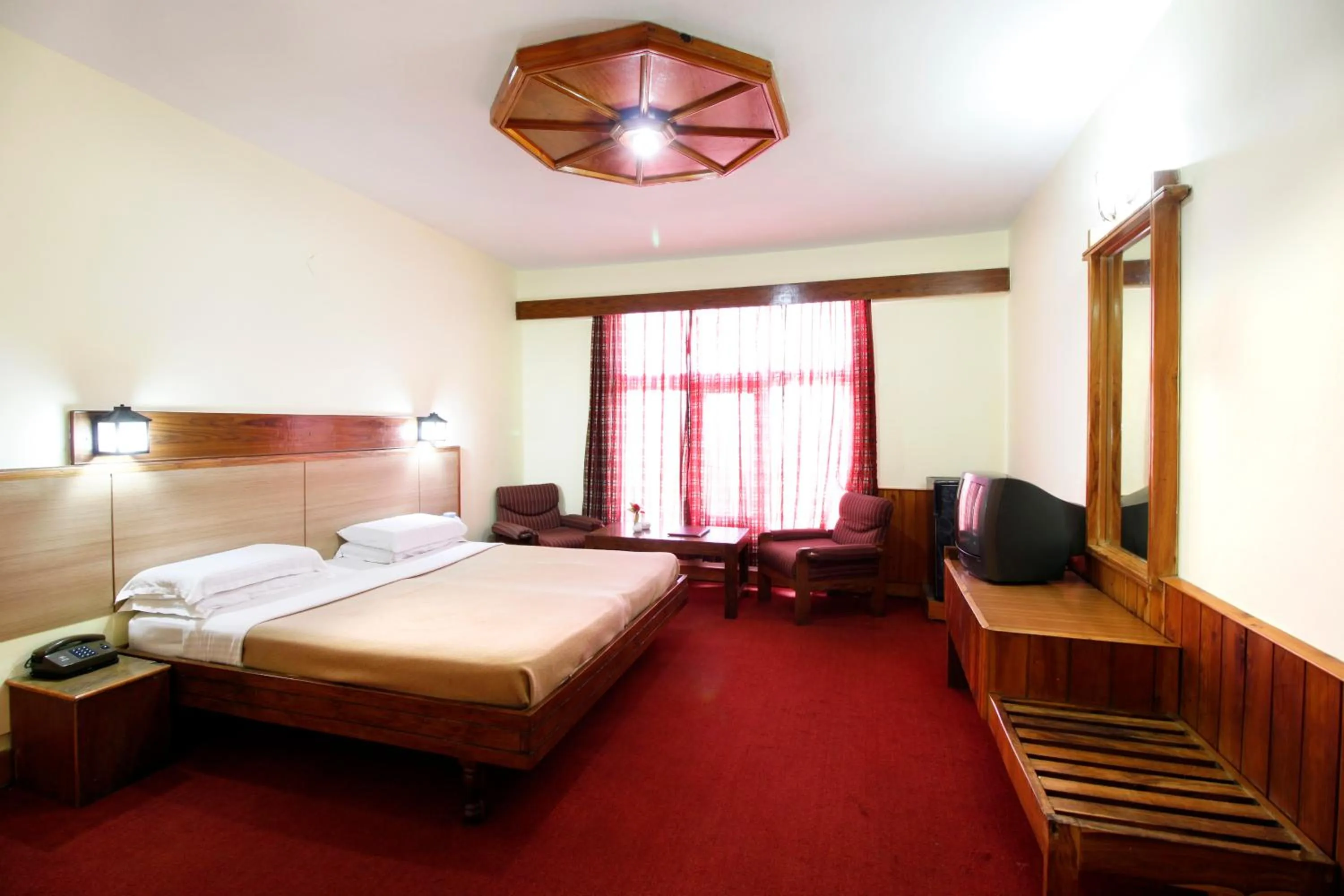Photo of the whole room, Bed in Vardaan Hotels - PatniTop
