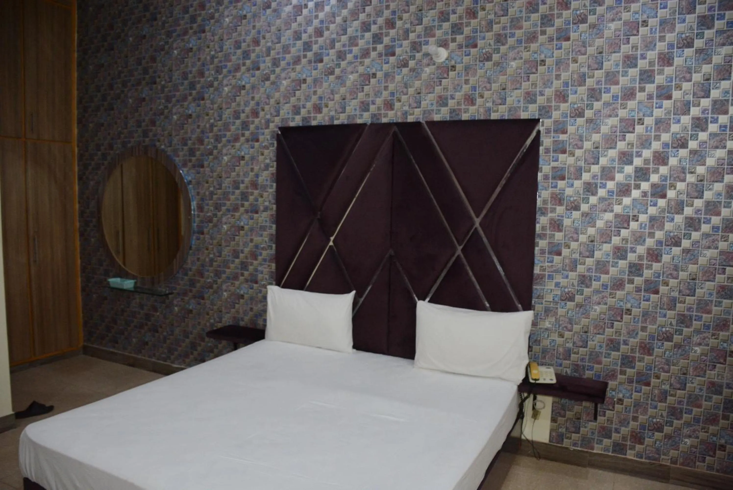 Photo of the whole room, Bed in Hotel The Taj Multan