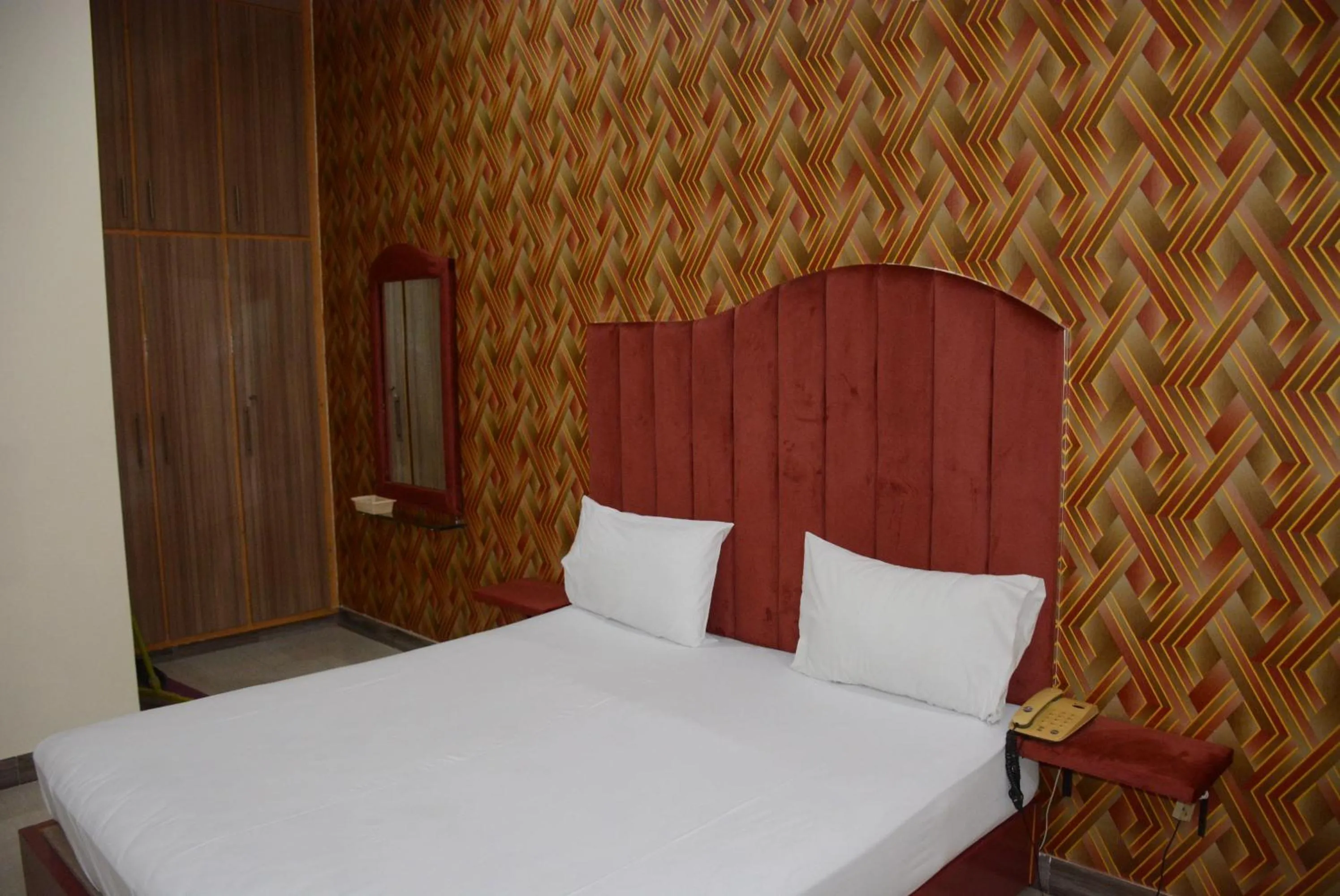 Photo of the whole room, Bed in Hotel The Taj Multan