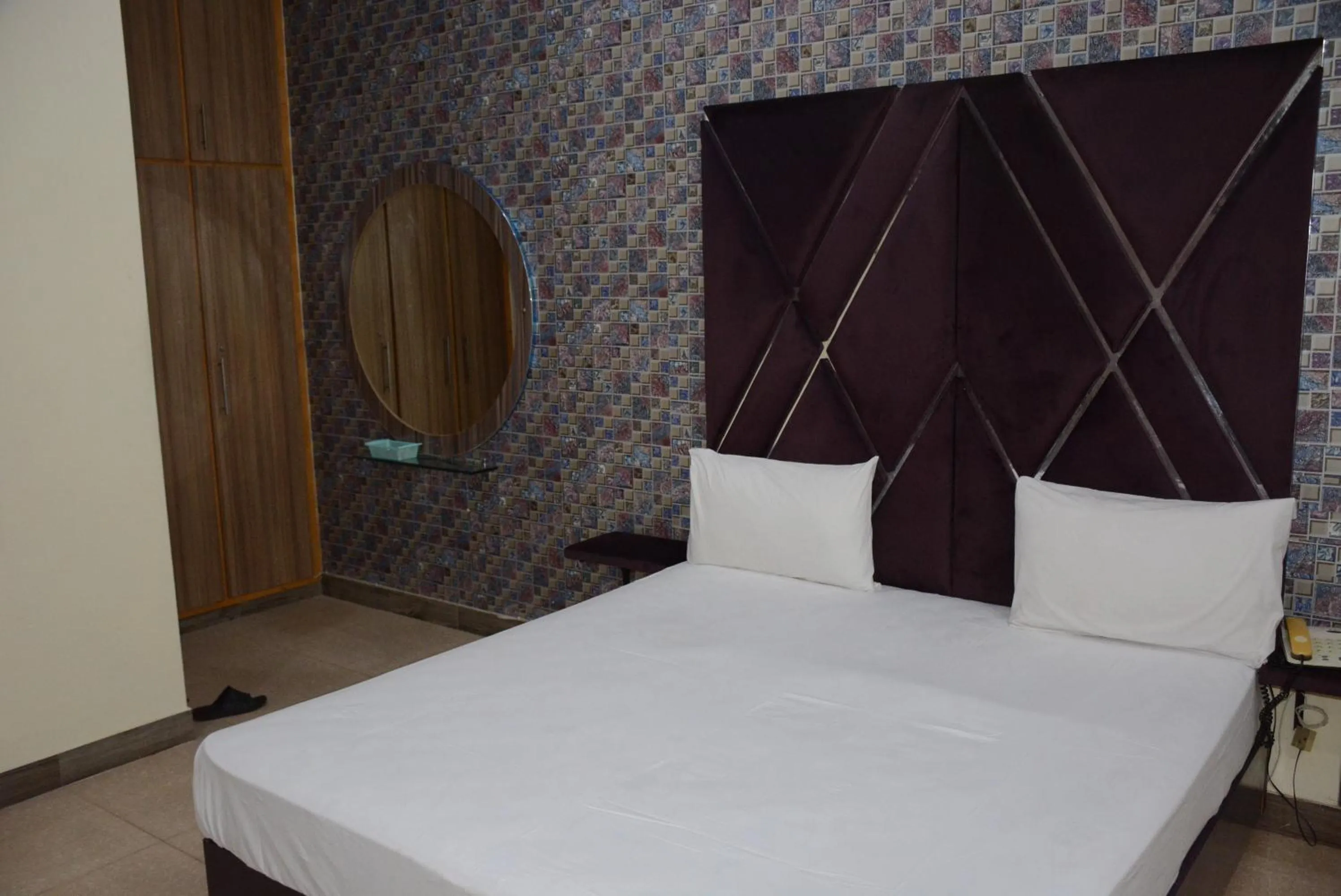 Bedroom, Bed in Hotel The Taj Multan