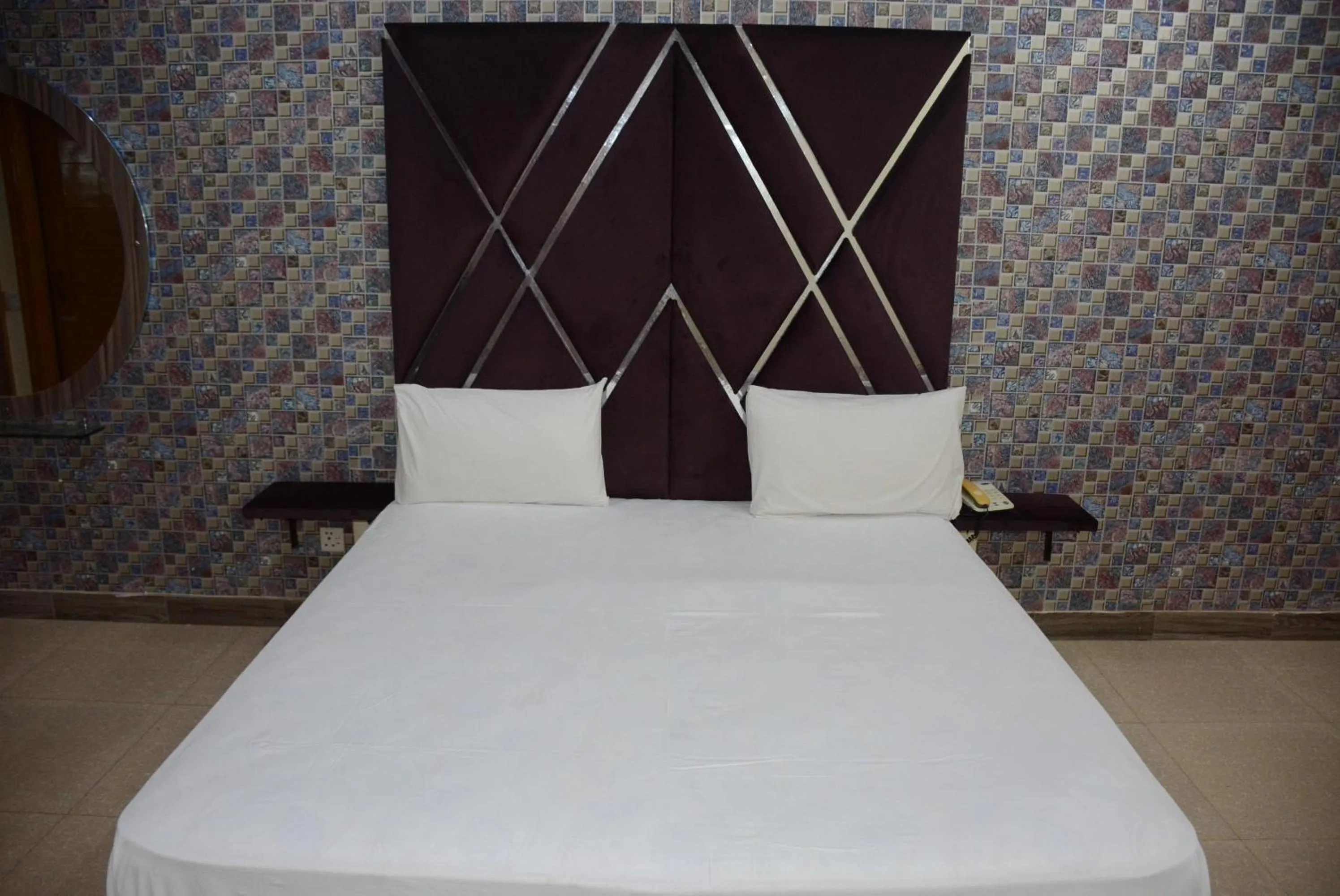 Photo of the whole room, Bed in Hotel The Taj Multan